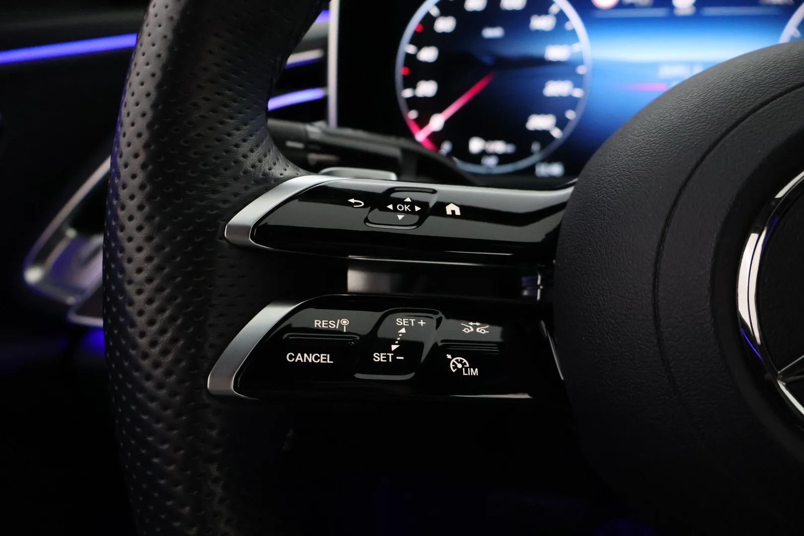 Car Image - 2hoROmFis2c0YYWn1I7S5U