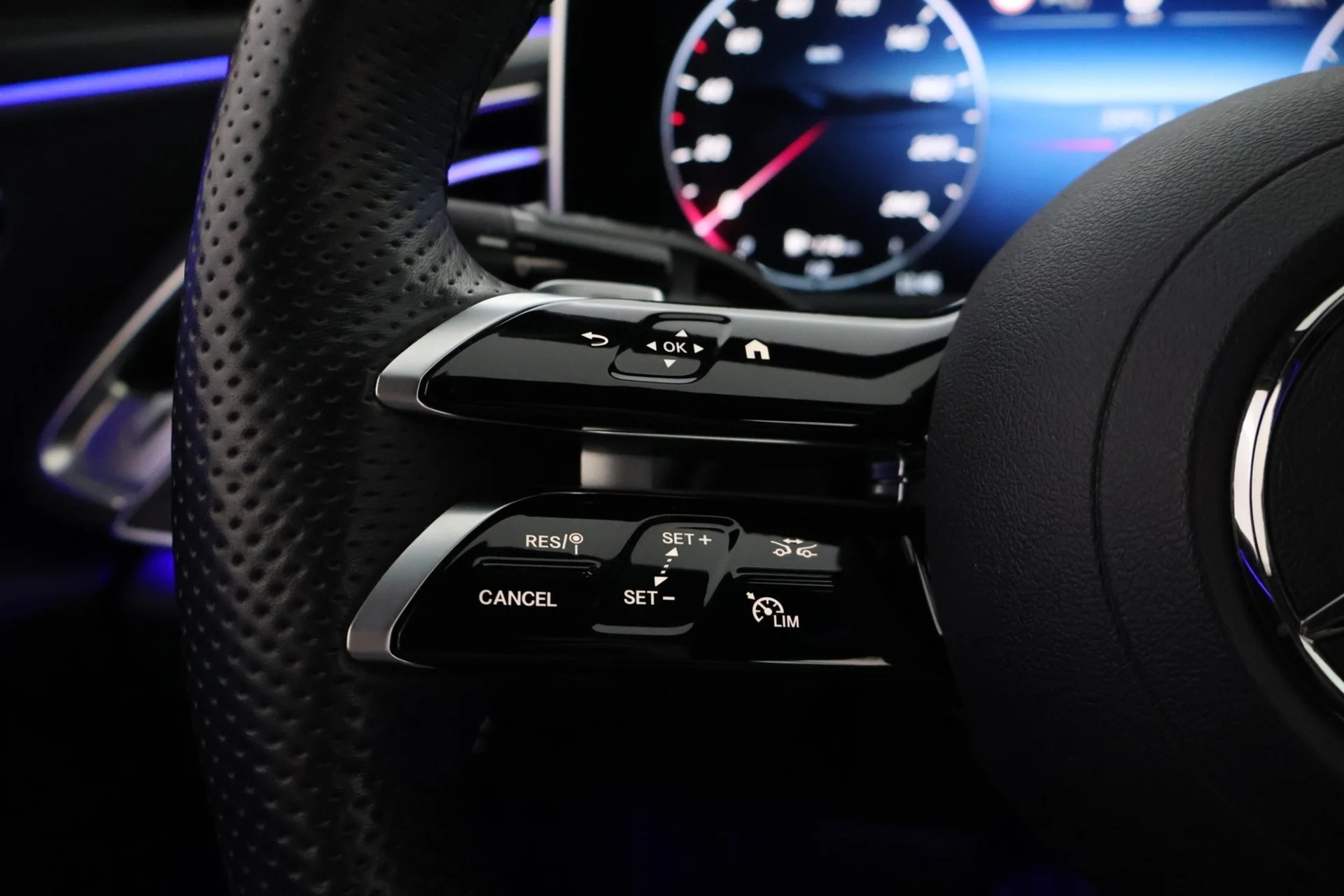 Car Image - 2hoROmFis2c0YYWn1I7S5U