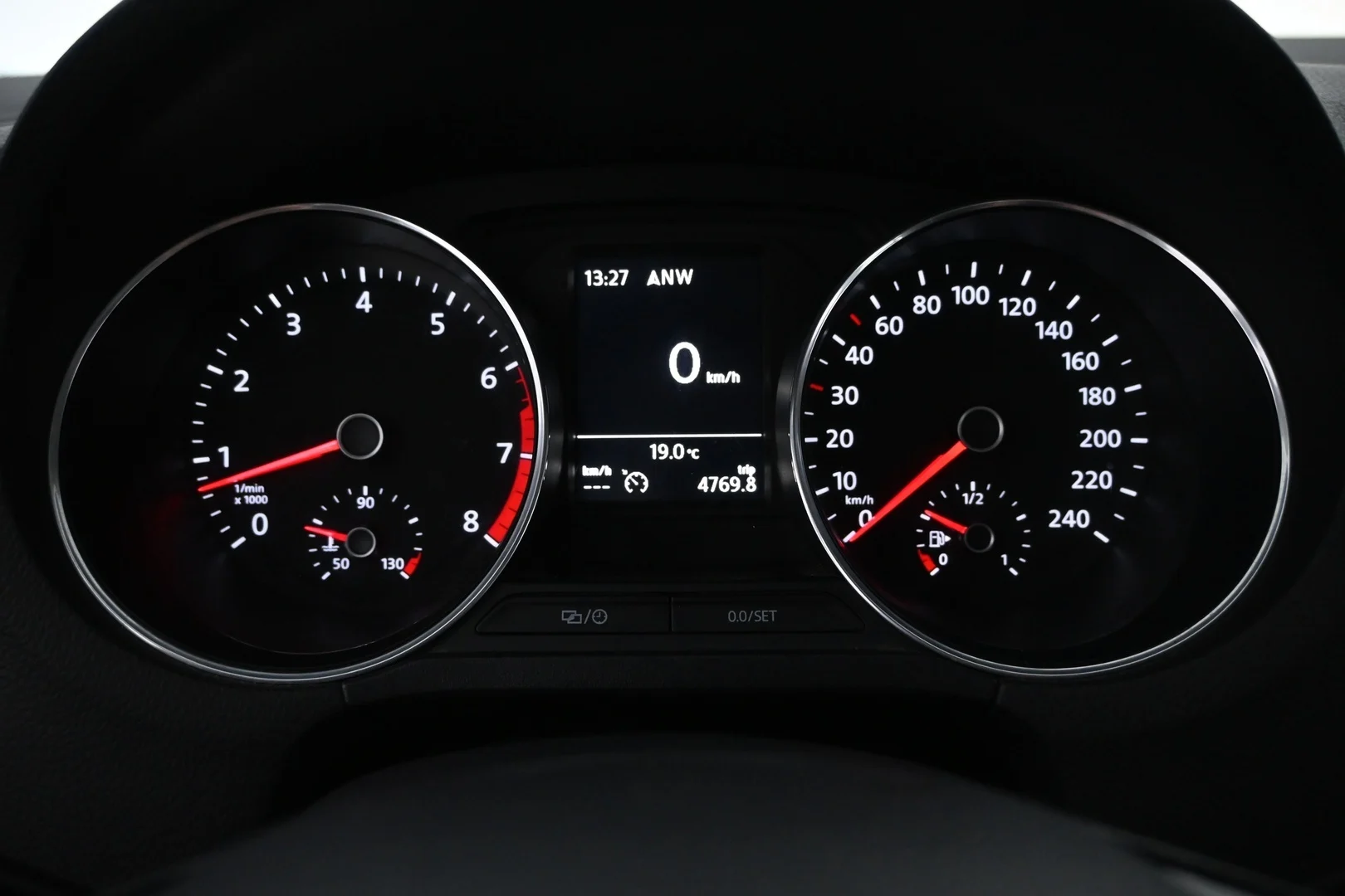 Car Image - 3Cv8vD8qEp9RQxSbxDk5xf
