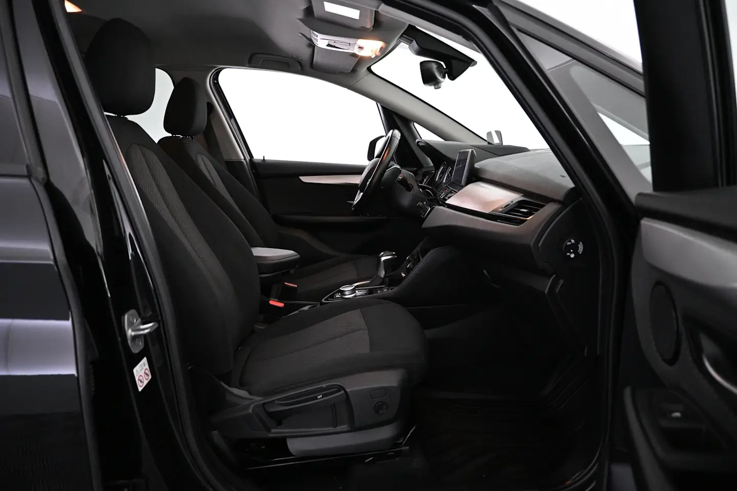 Car Image - l3oq0z2gPNyZdlTmRA7rK
