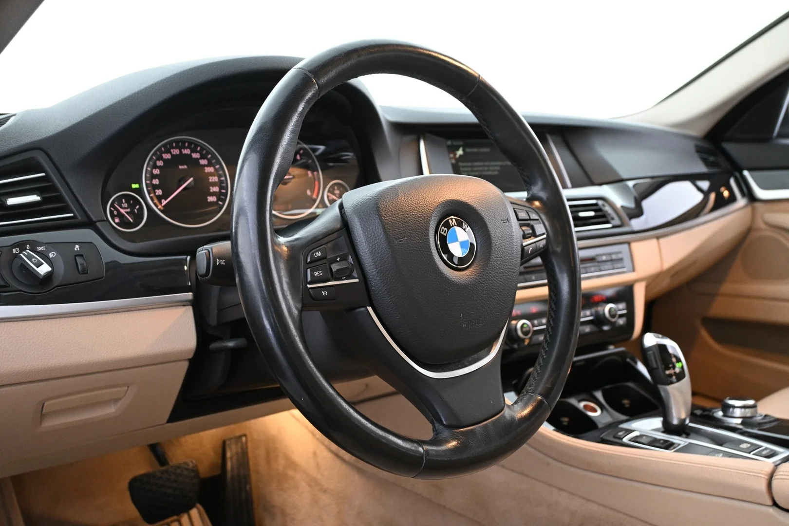 Car Image - 36vivgvO6wpU8Kz093gSFH