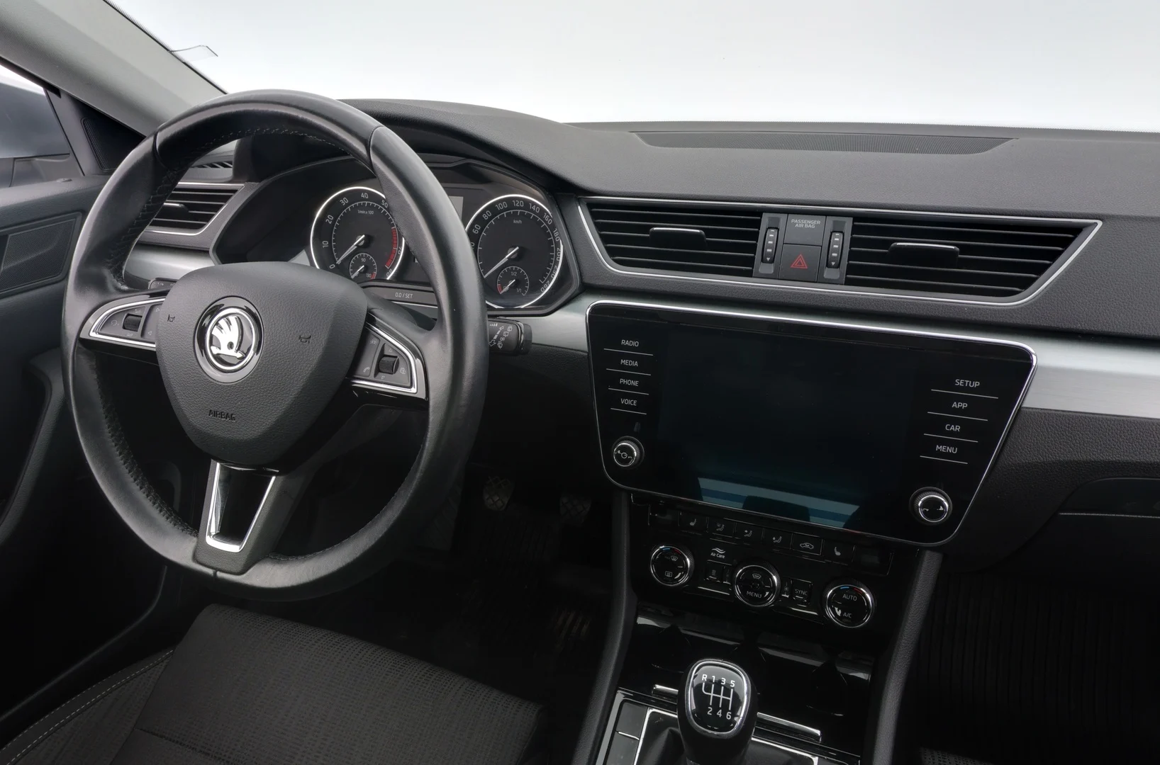 Car Image - 1ryeP99802bNxZPNWdk3Ng