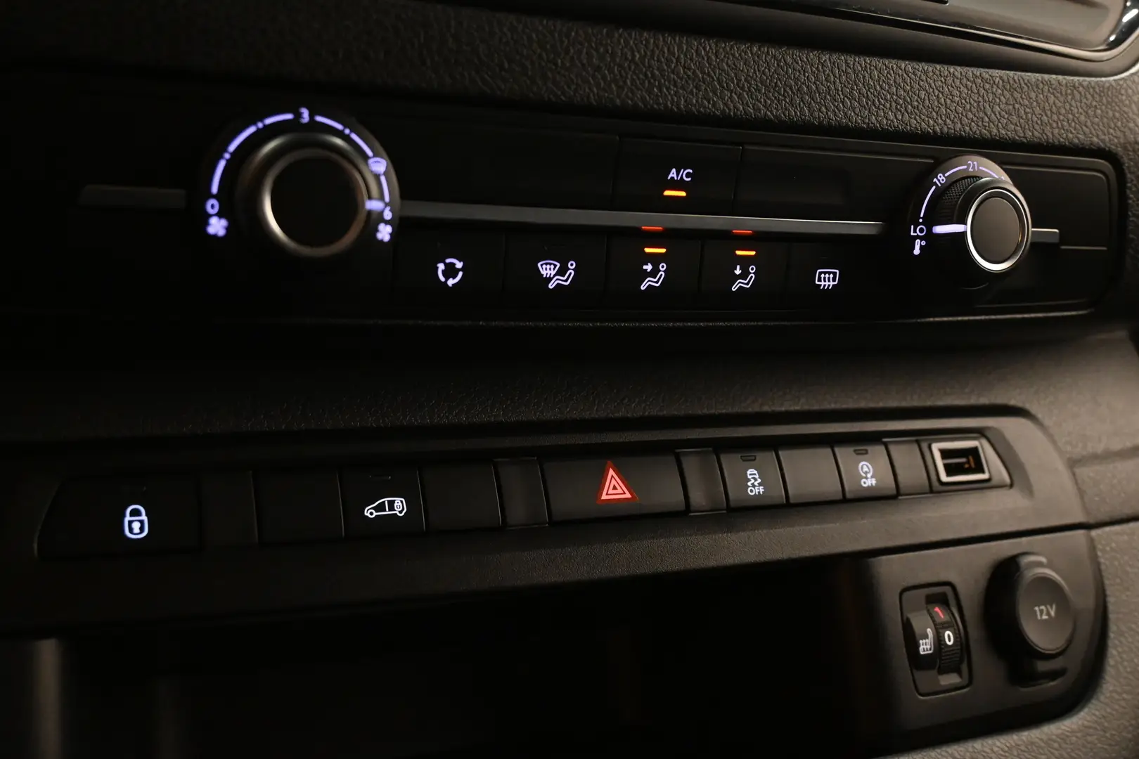 Car Image - 2oPVfkl1KgJVgvKasjnYLD