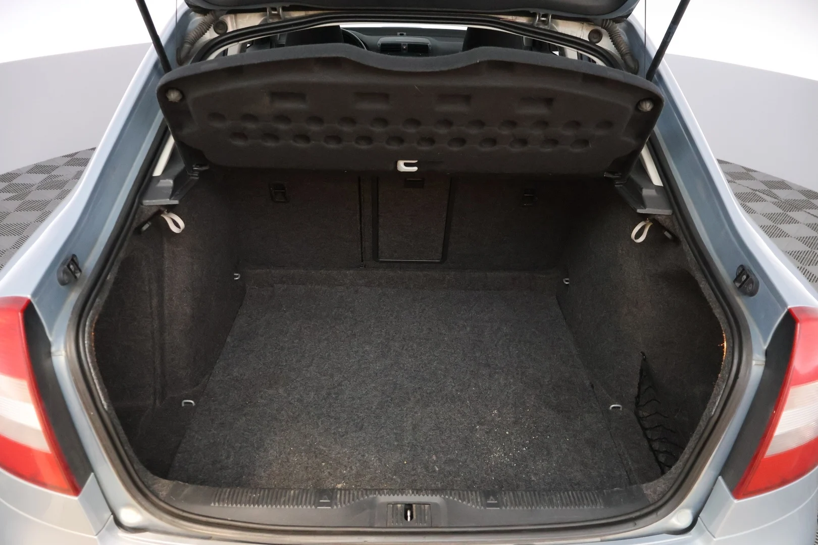 Car Image - 3x04zYo196vkSI47bfll2T