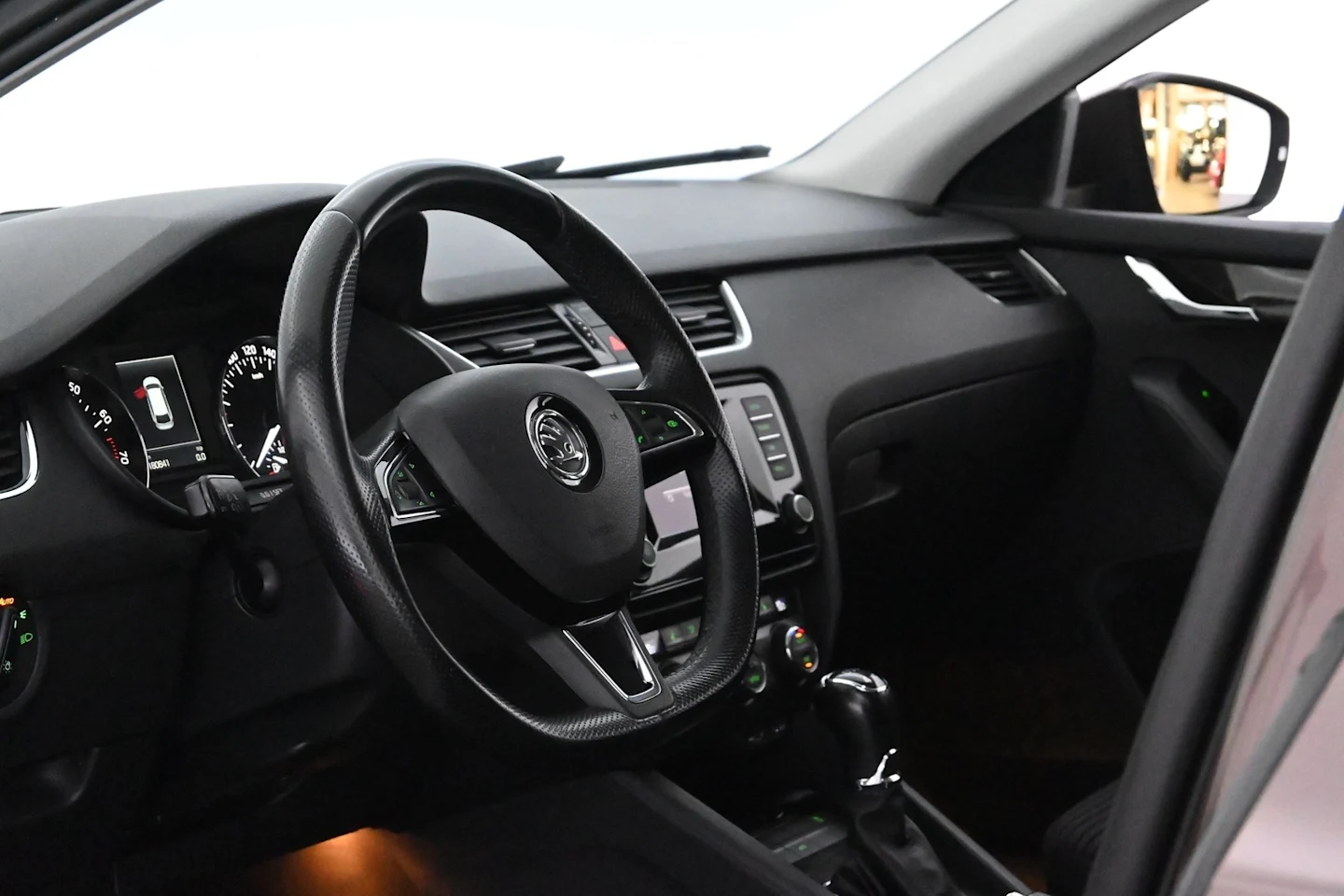 Car Image - 6i6PLgiPFyTUDfkWHydPUC