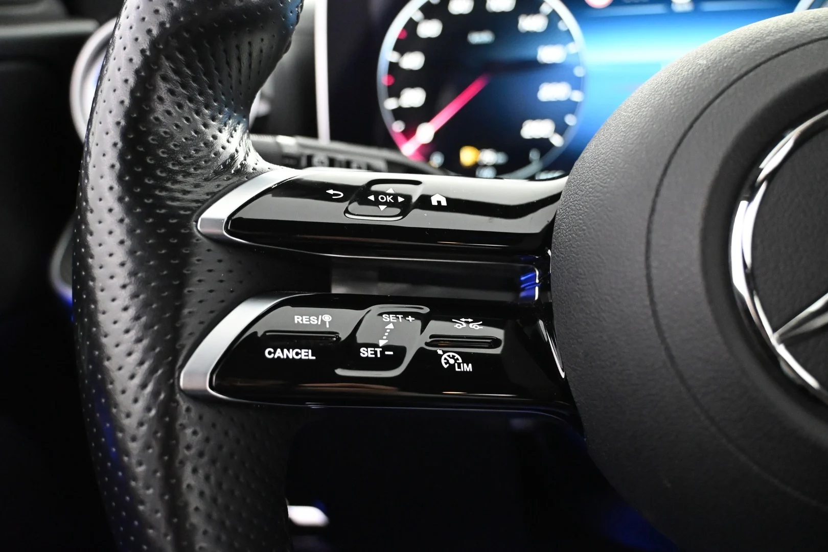 Car Image - 3dD4AZ7mIVR9cHxfu0sd5p