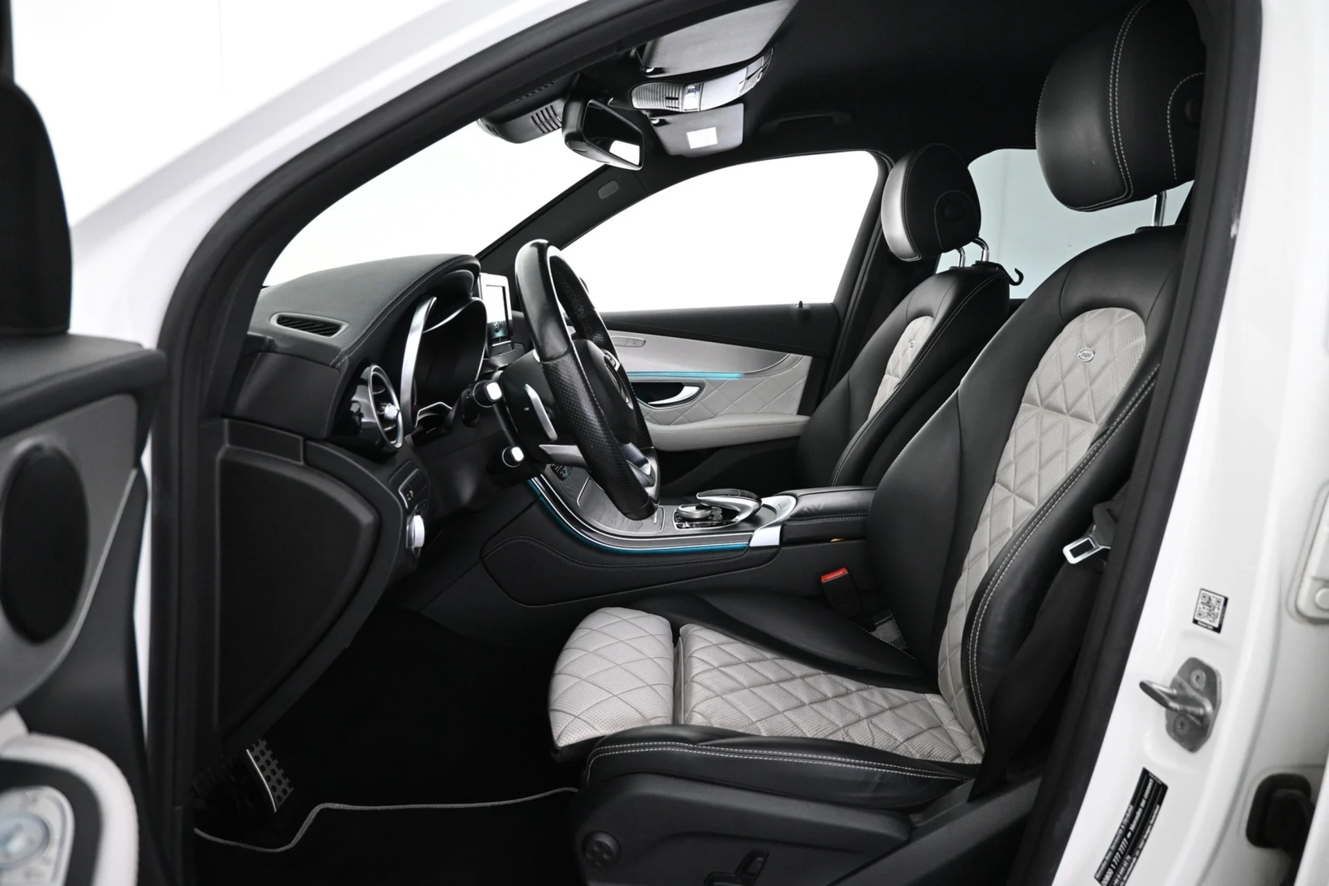 Car Image - 5Hiwgl8qm0FPvf7KdeBfp3