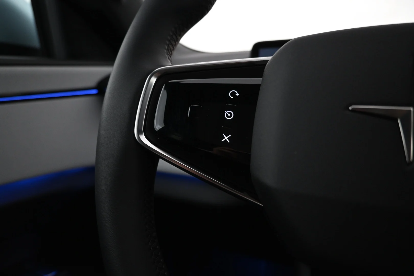 Car Image - 44w3gFvkTpjCM4g69a55rd