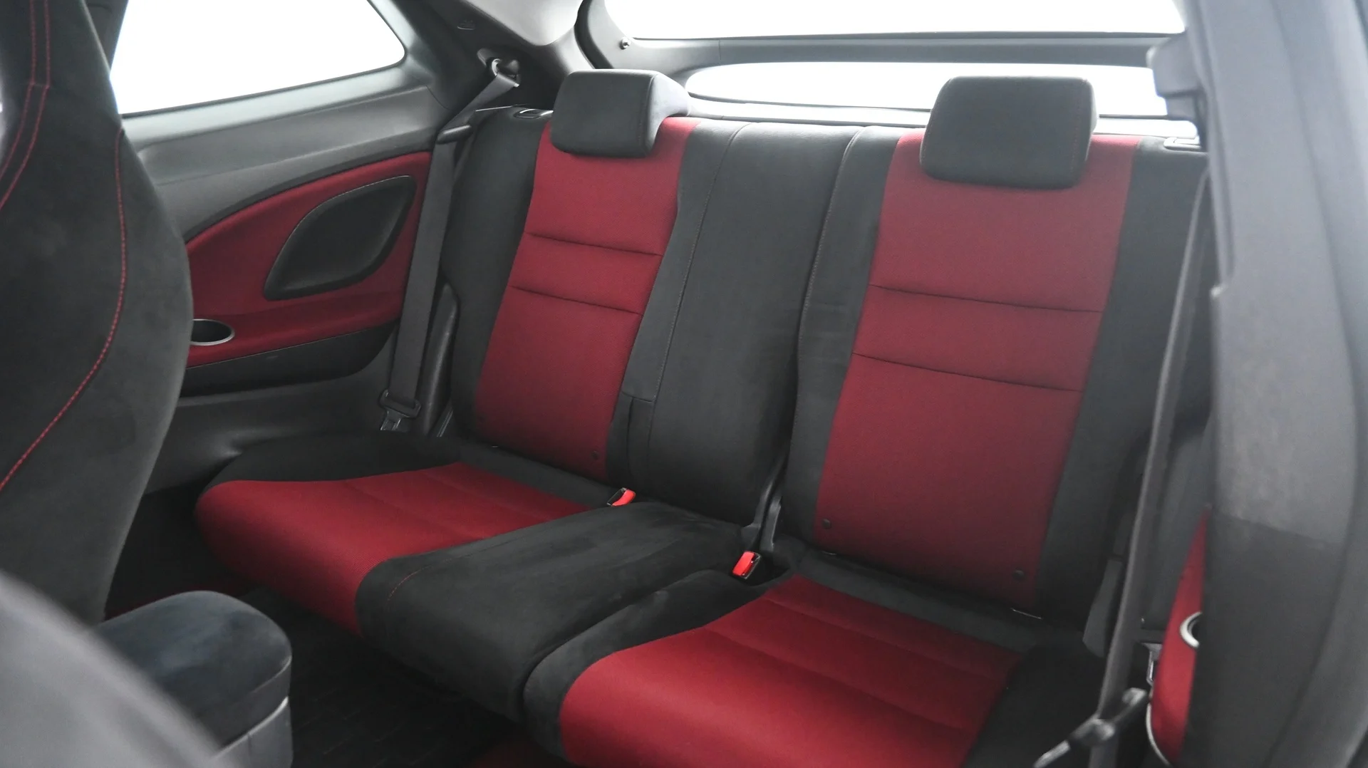 Car Image - n8q7vIzwUZX1l1a8zQiSI