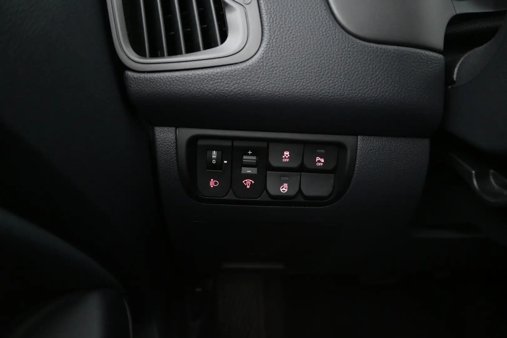 Car Image - 35g0GMF6aOTTnB8GZJlOus