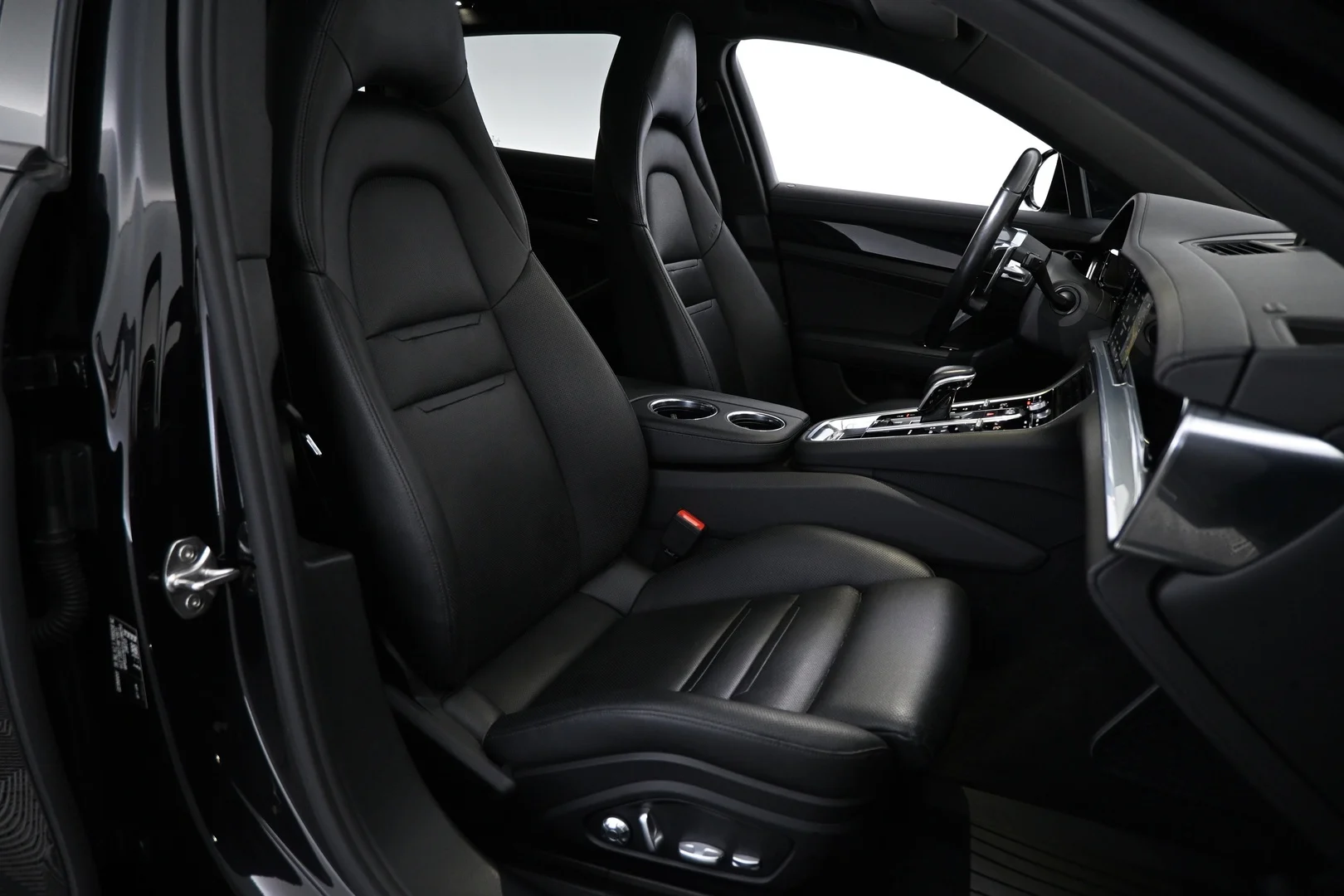 Car Image - 3XZj5VnD2b1pKbVflgeBF7