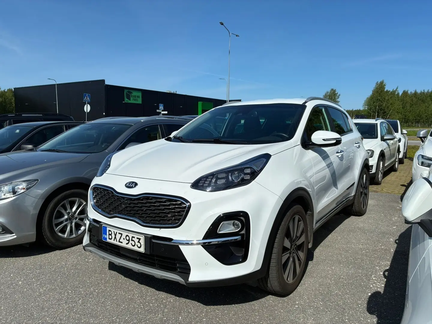 Car Image - 2M59kELU3hETargLj7zvom