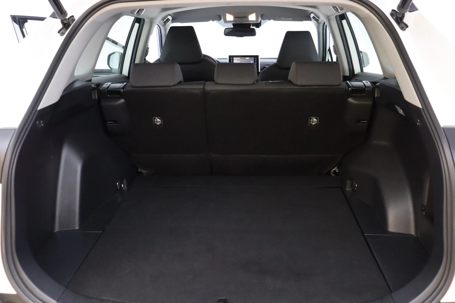 Car Image - 2o0QTlzEWEVx12GieVGT08