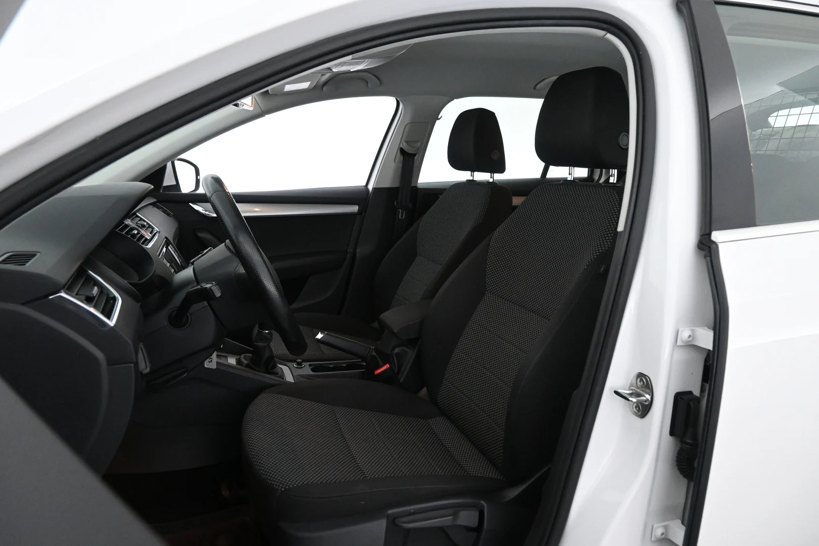 Car Image - 2WzfgOe8NMxHqBpuiVfv8R