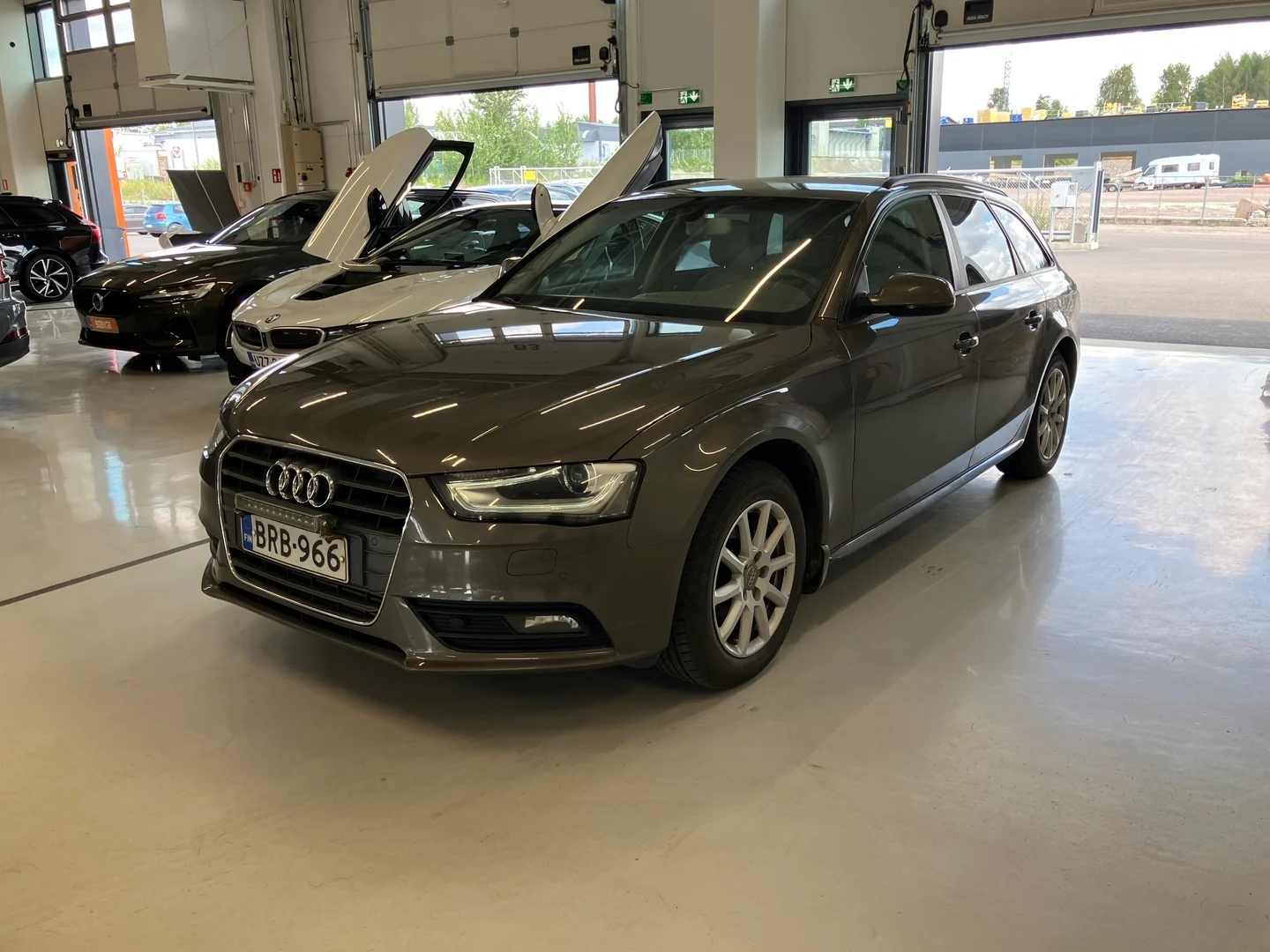Car Image - 3hJDB7ELAQVxNwzHG3YNYa