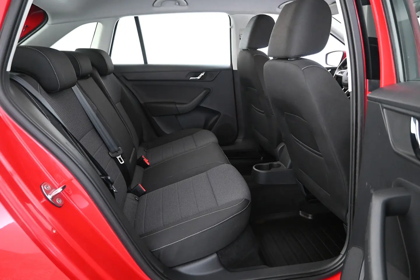 Car Image - 4QGkvufVbDlqKPSHhYqIcG