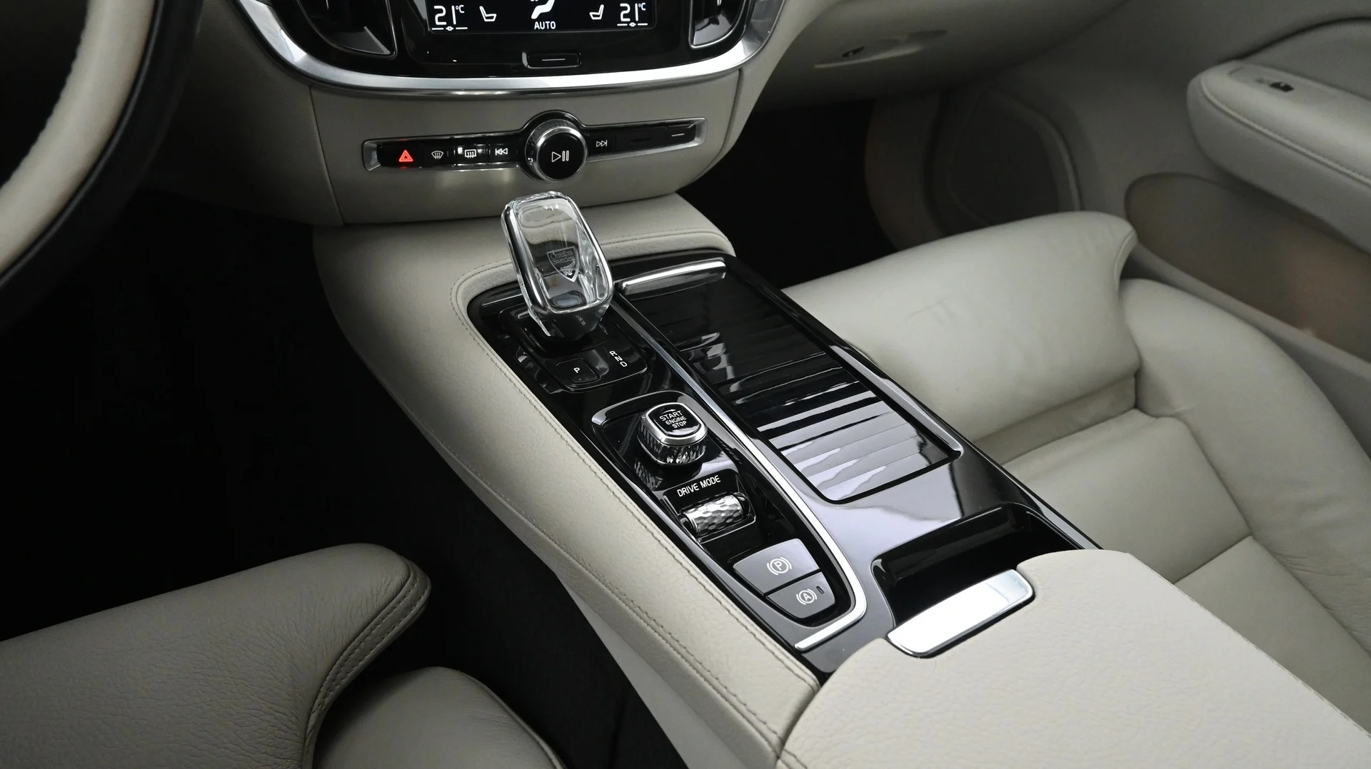 Car Image - 7xvSJqvXBWuoK9hAZ1ipdi