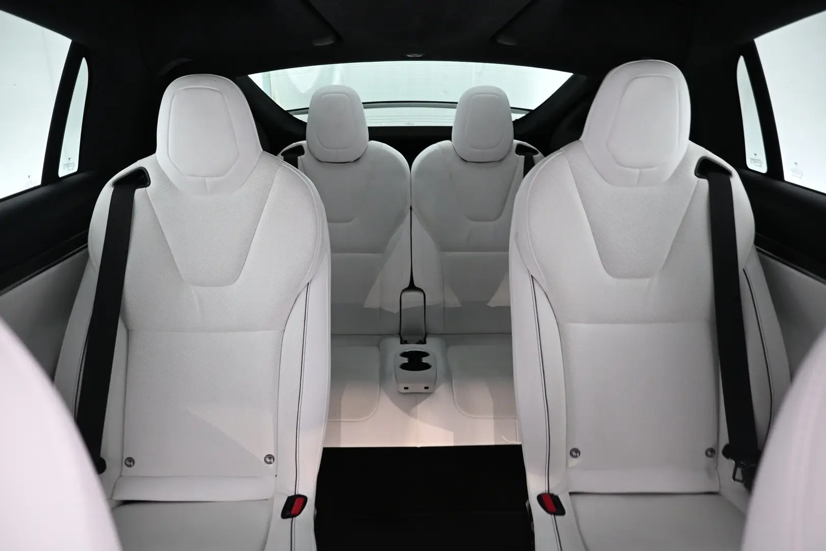 Car Image - n9QosoVJpZkFx7atrNsF8