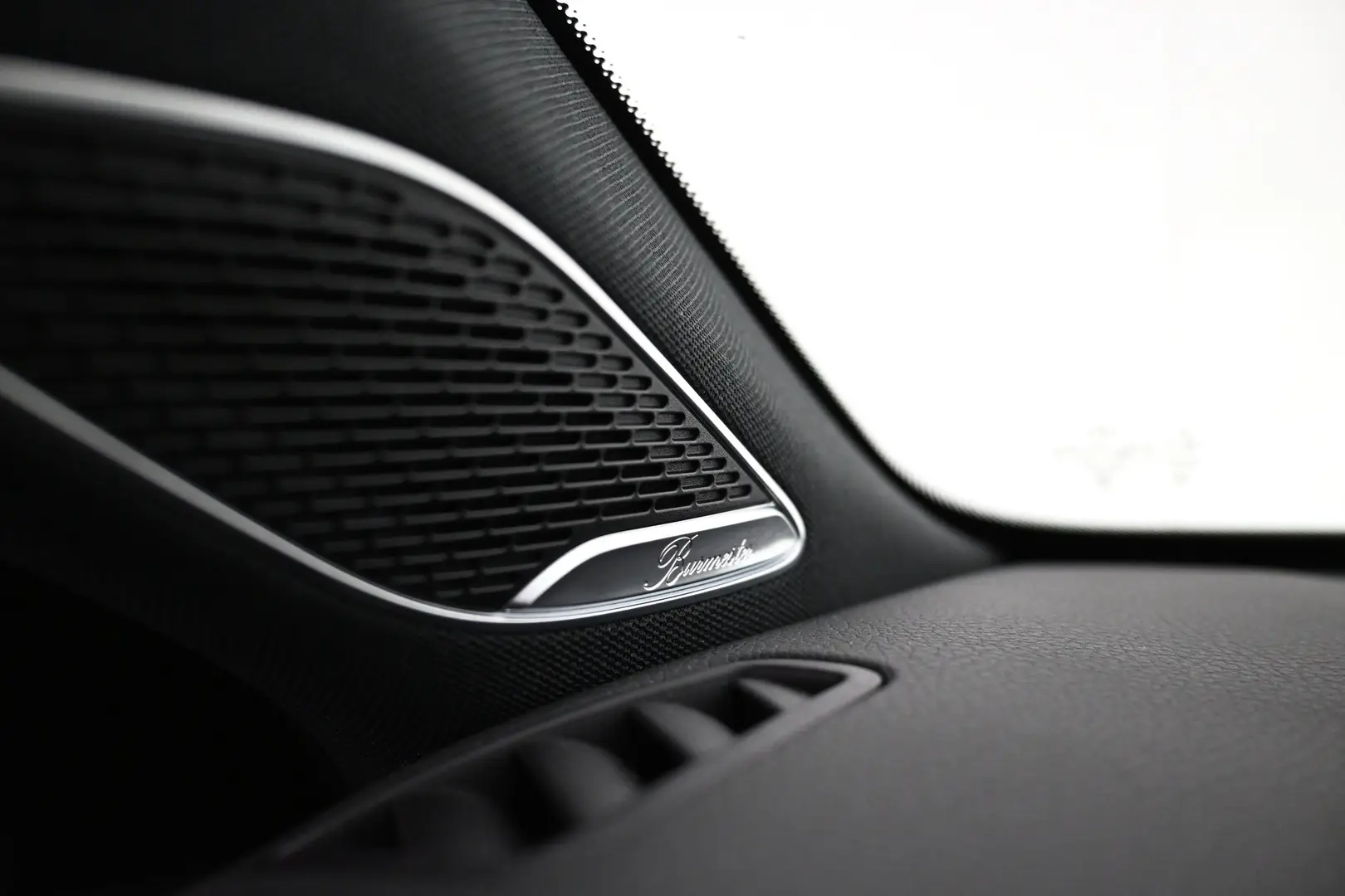 Car Image - 43PQeRfXP39OisKjF8hBln