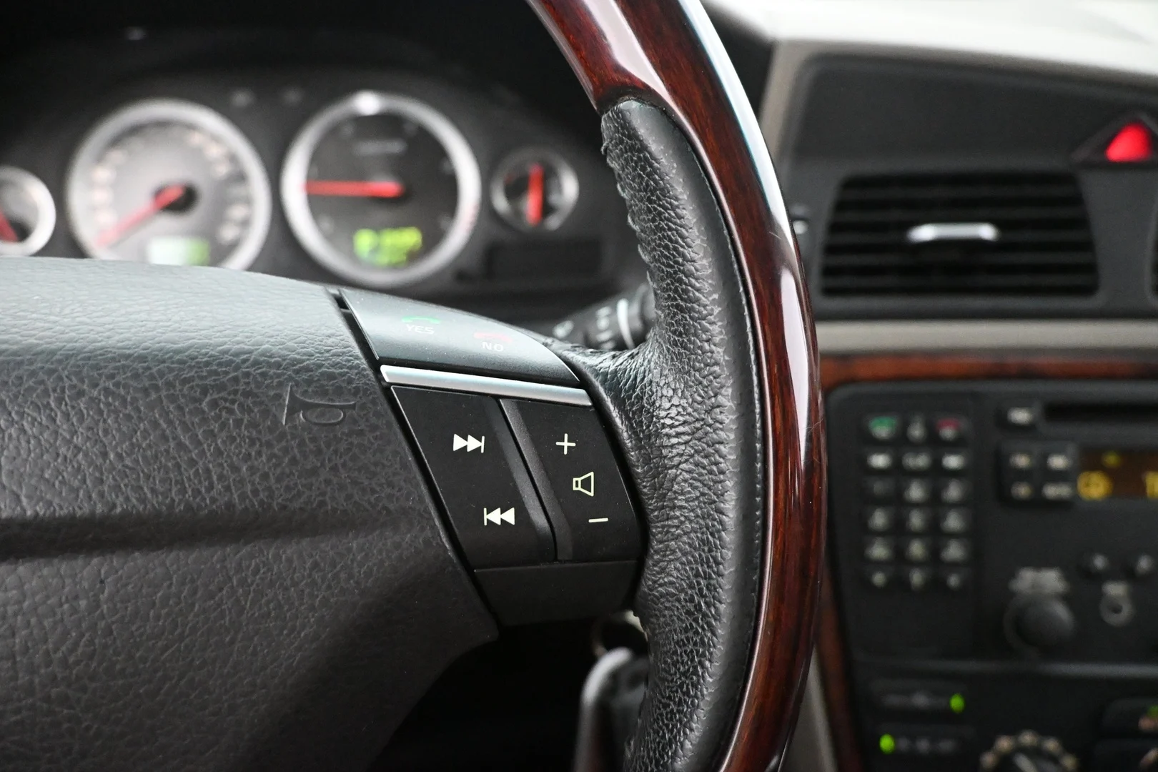 Car Image - 7rfBoU3R8rLbPtXGH7G3fj
