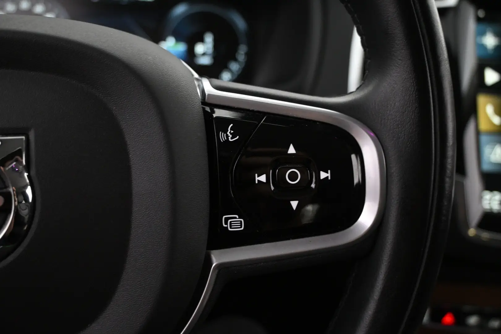 Car Image - 3iKF05N0t3y9cNj3AcmlJr