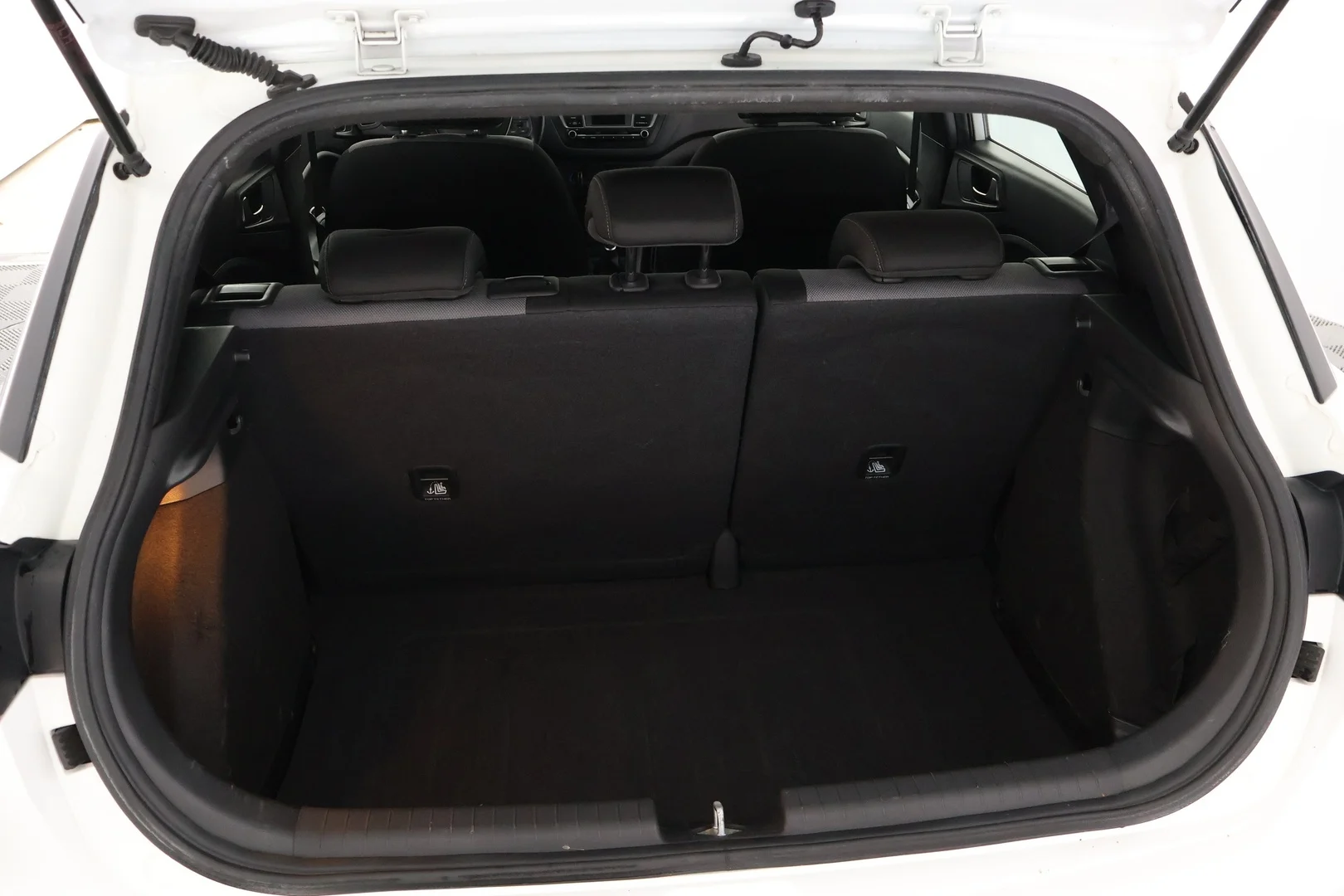 Car Image - 287qYiYxjvu2BufbW49Um5