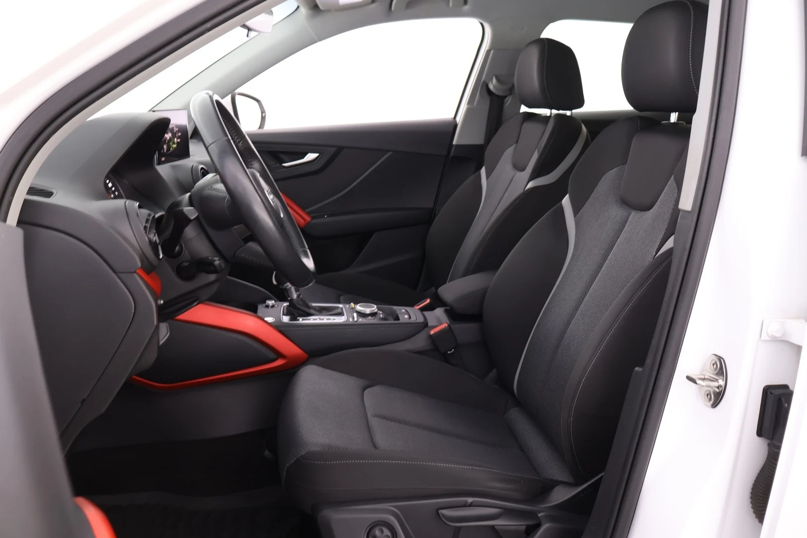 Car Image - UUAVC1WPwR9KHyCfC6ymS