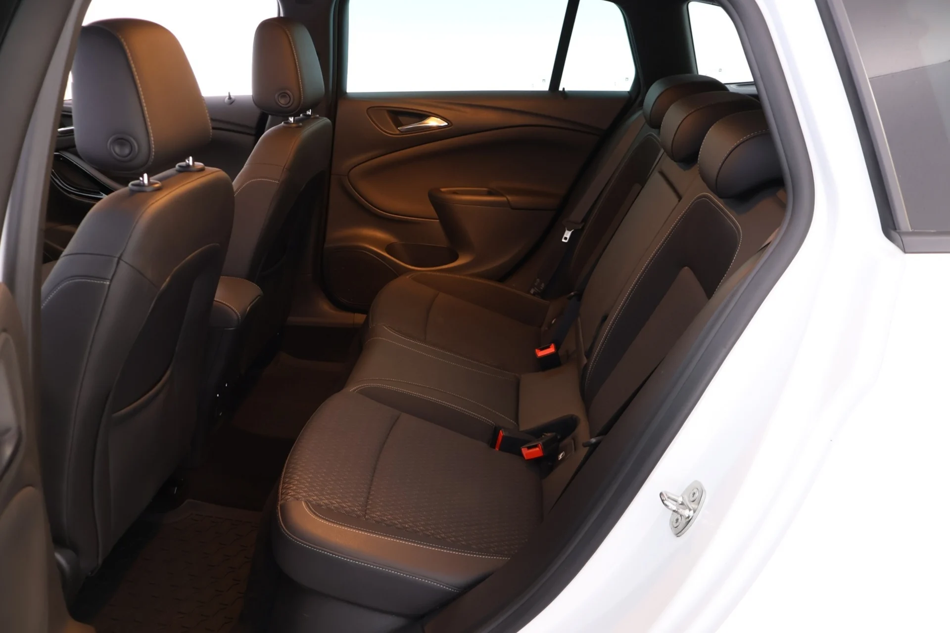 Car Image - 6hvtFrNhQKJZwq1AxhuVnD