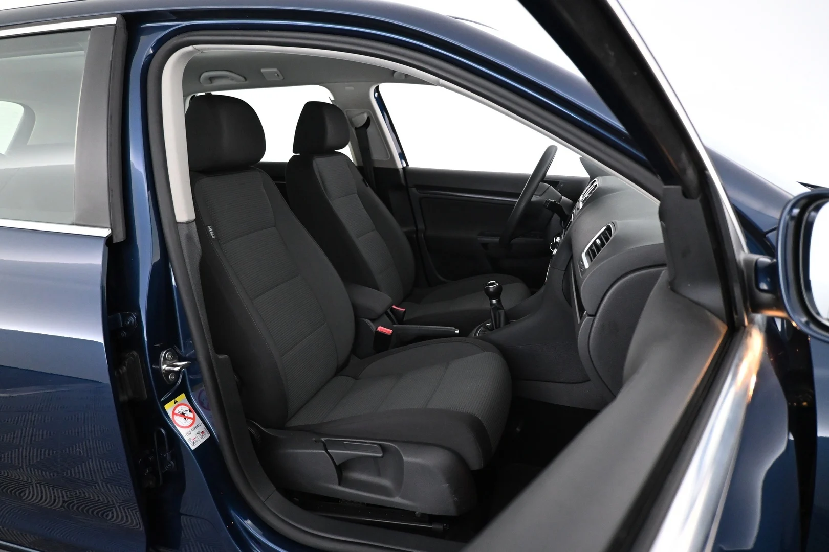 Car Image - 0vyLa6OGimDjzYhmqP1D1