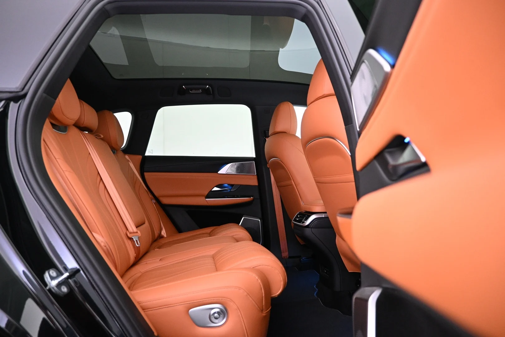 Car Image - 6SSb86UHMRHzPIdTBJusI9