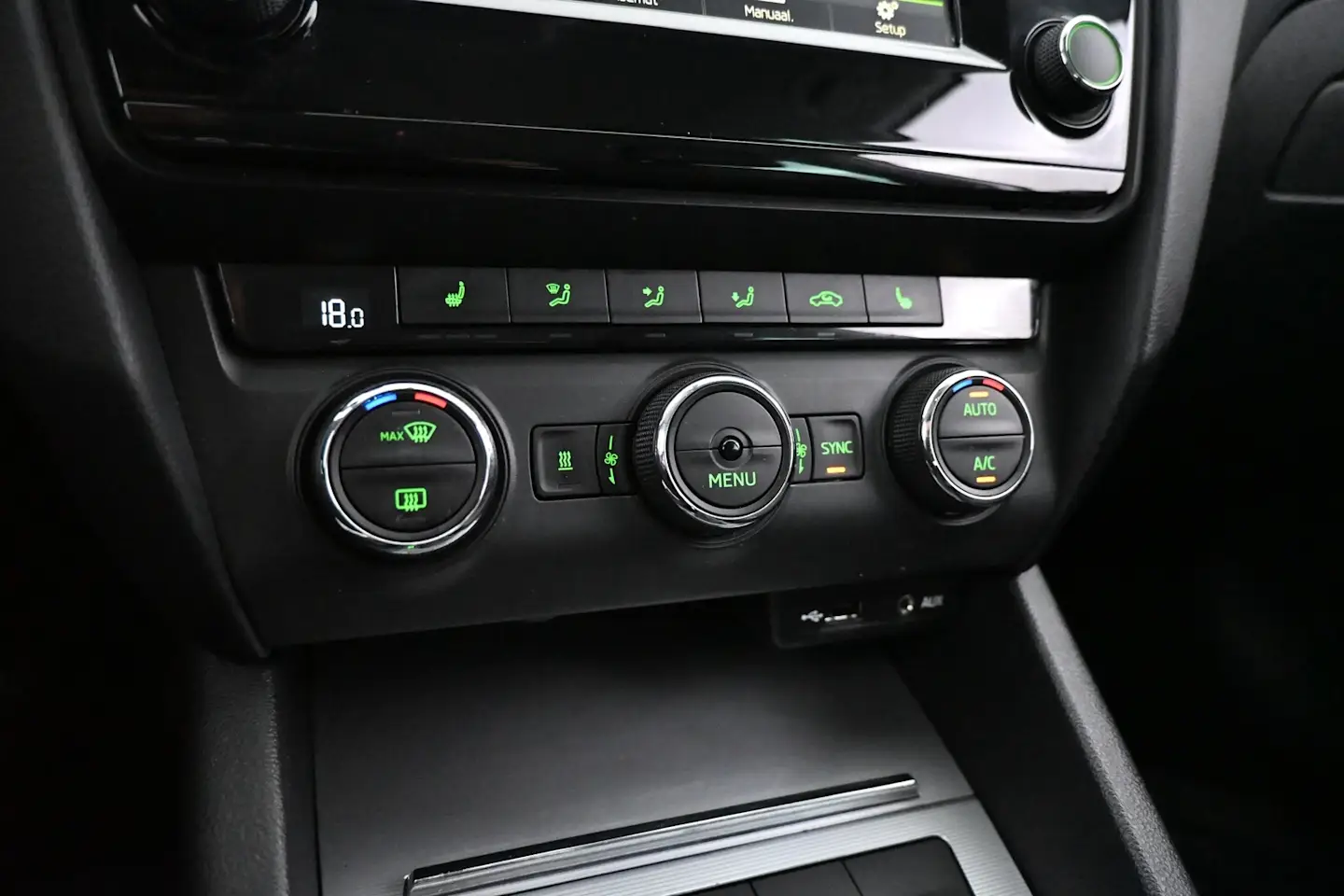 Car Image - 5zyawrS4bvTvW7N58z3ZXx
