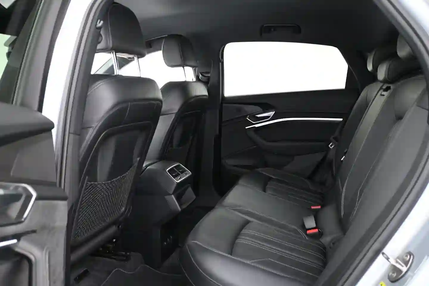 Car Image - 4krgcFVEYlxDmwvLHi7mva