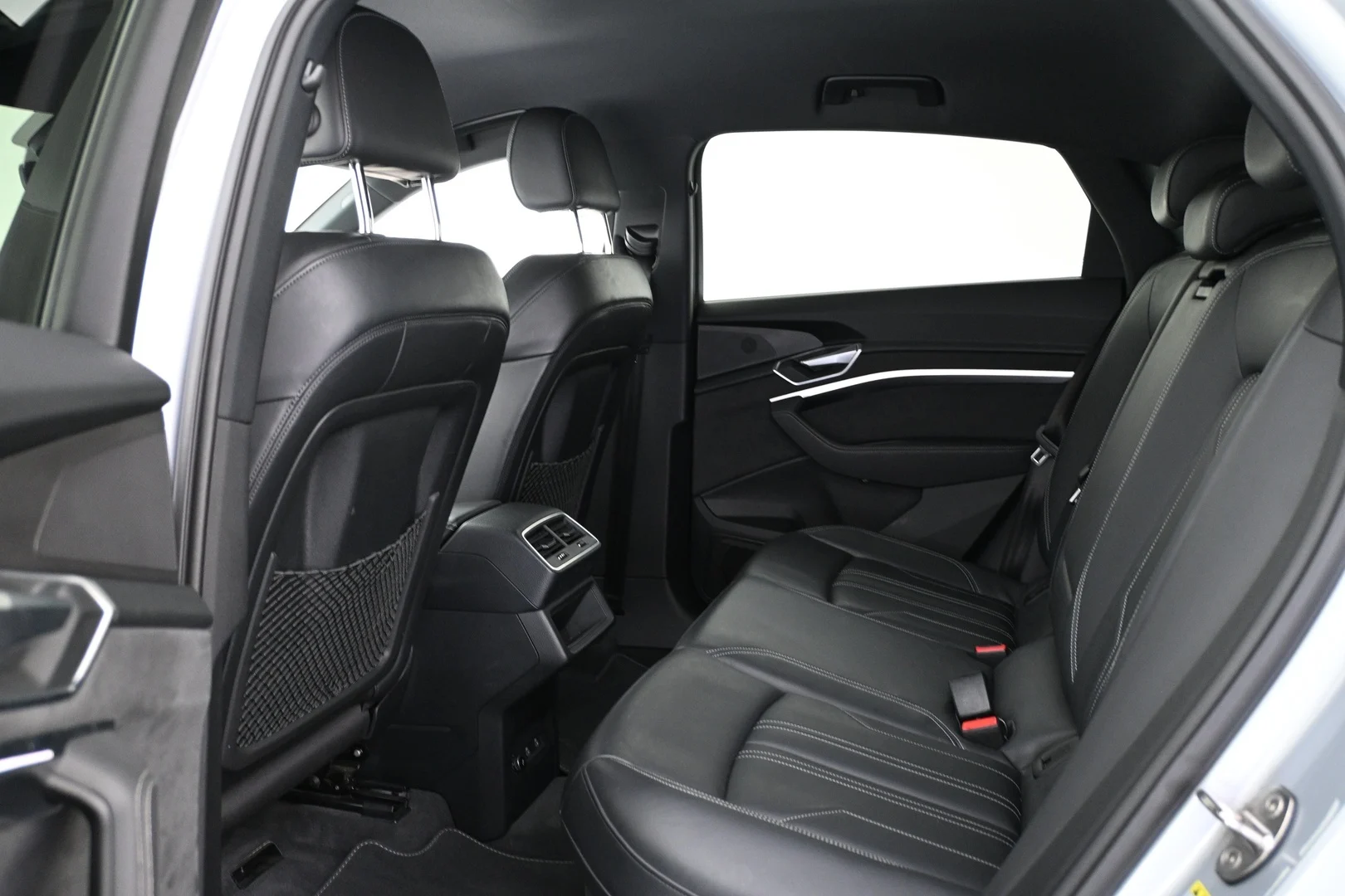 Car Image - 4krgcFVEYlxDmwvLHi7mva
