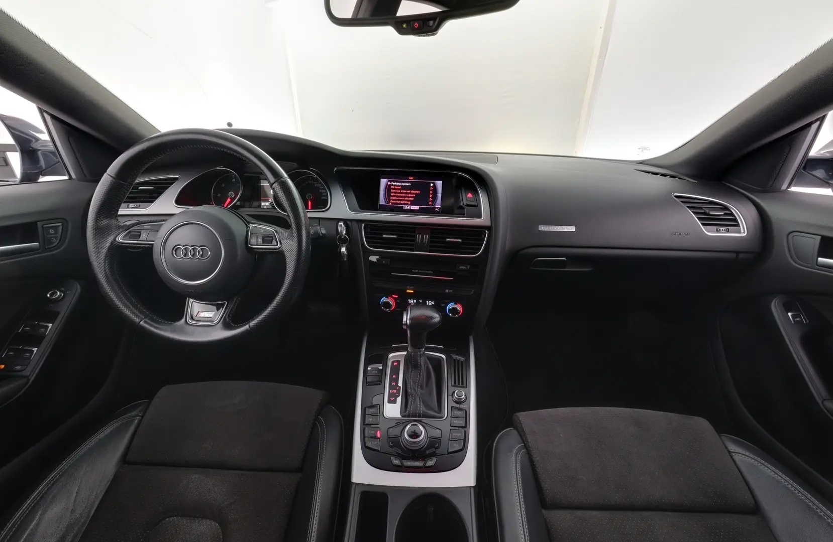 Car Image - 2zQ5M5AU9aSQ8pnoROfcgM