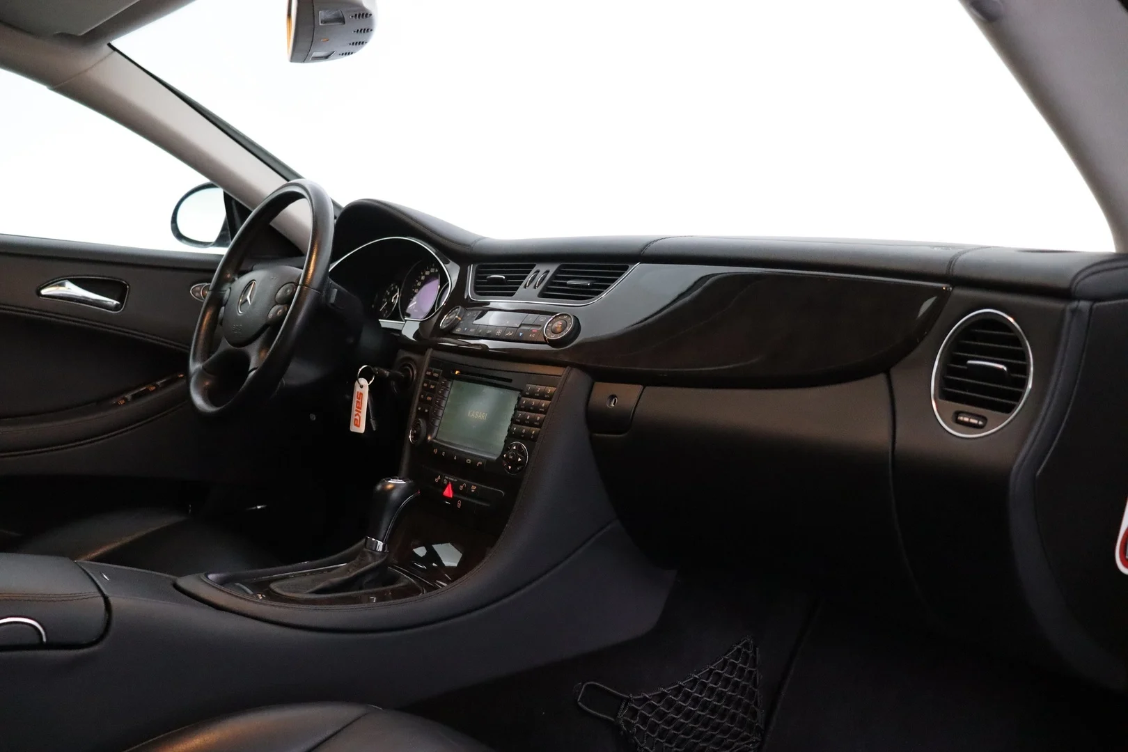 Car Image - 2K2PFJF0axmdAznzsYCeh0