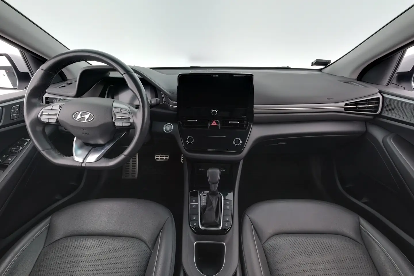 Car Image - 33sIctCa3a0nfm4K22bIgj