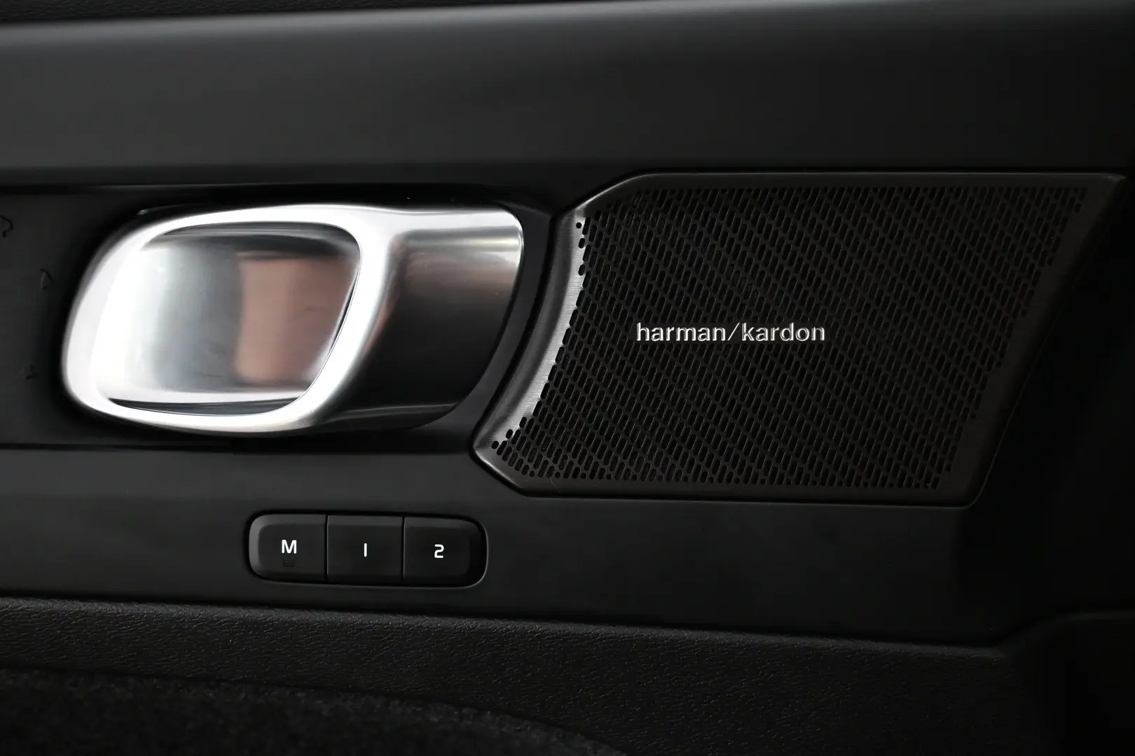 Car Image - 2ei4CN7UrdQCdegTkEVarS