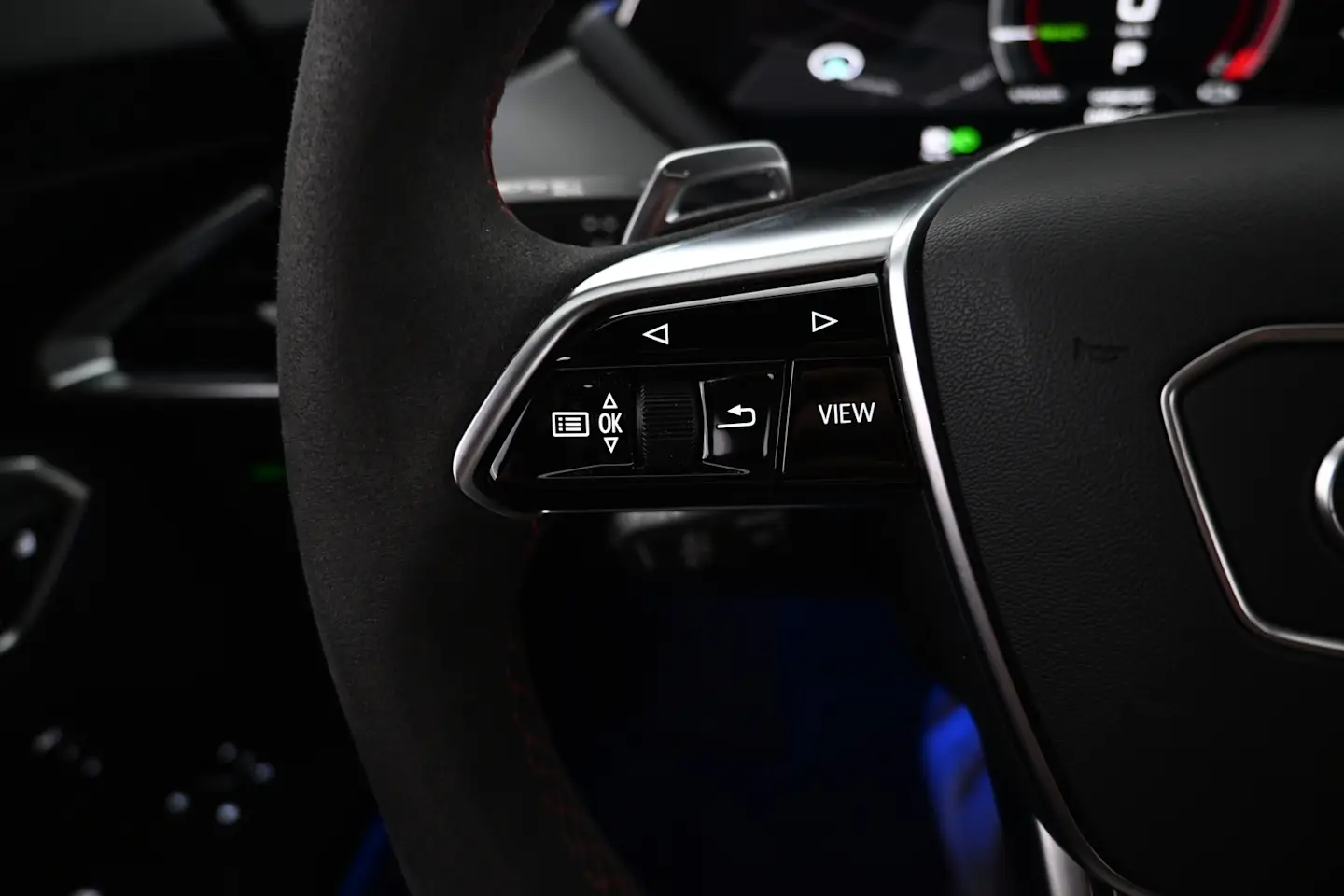 Car Image - 1BzKyQcAr1FmMDbbFrQy1z
