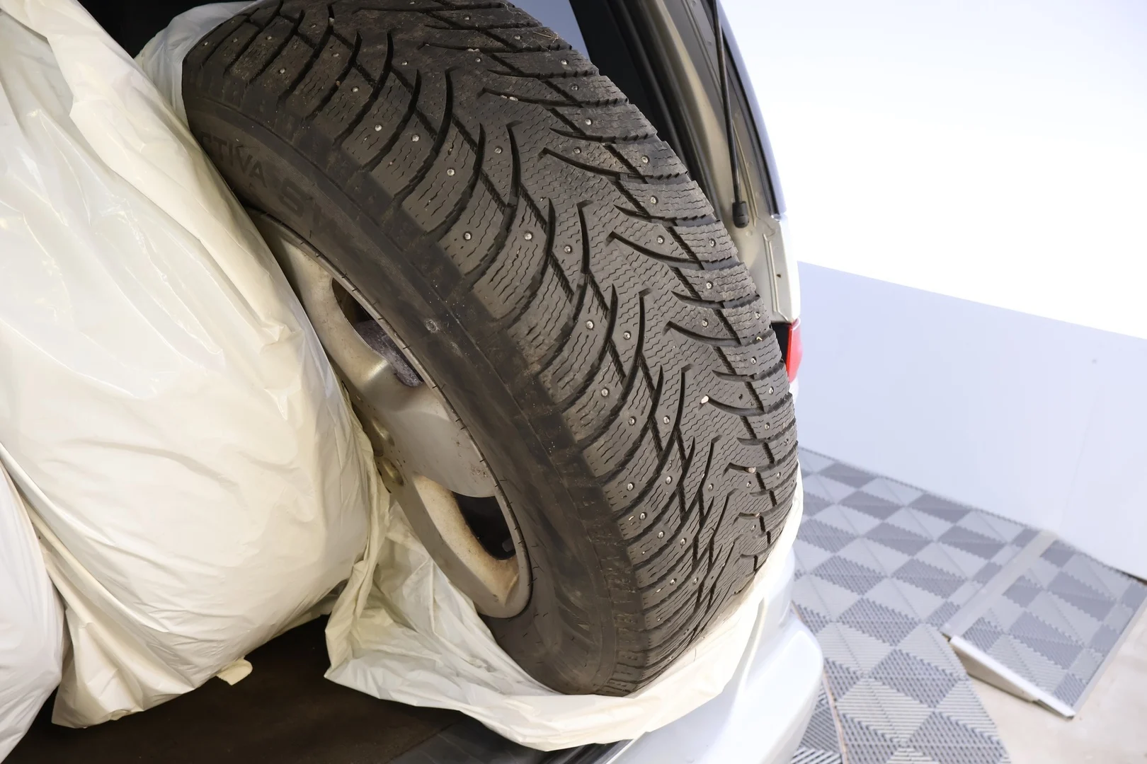 Car Image - 2qwSg4I0SisPDSY3LNTO57