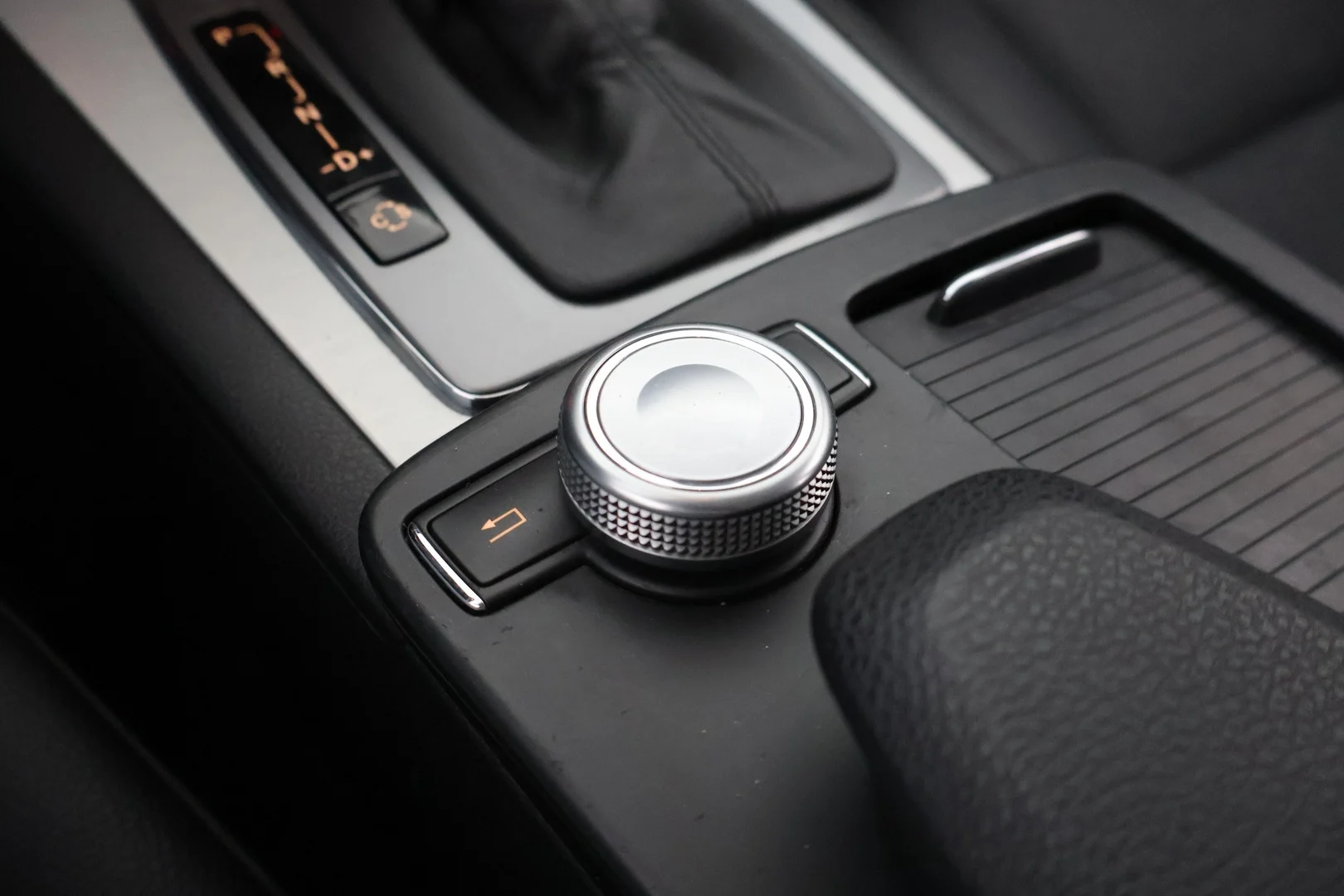 Car Image - 2NsojyfKSTP8H4wWNxiNEP