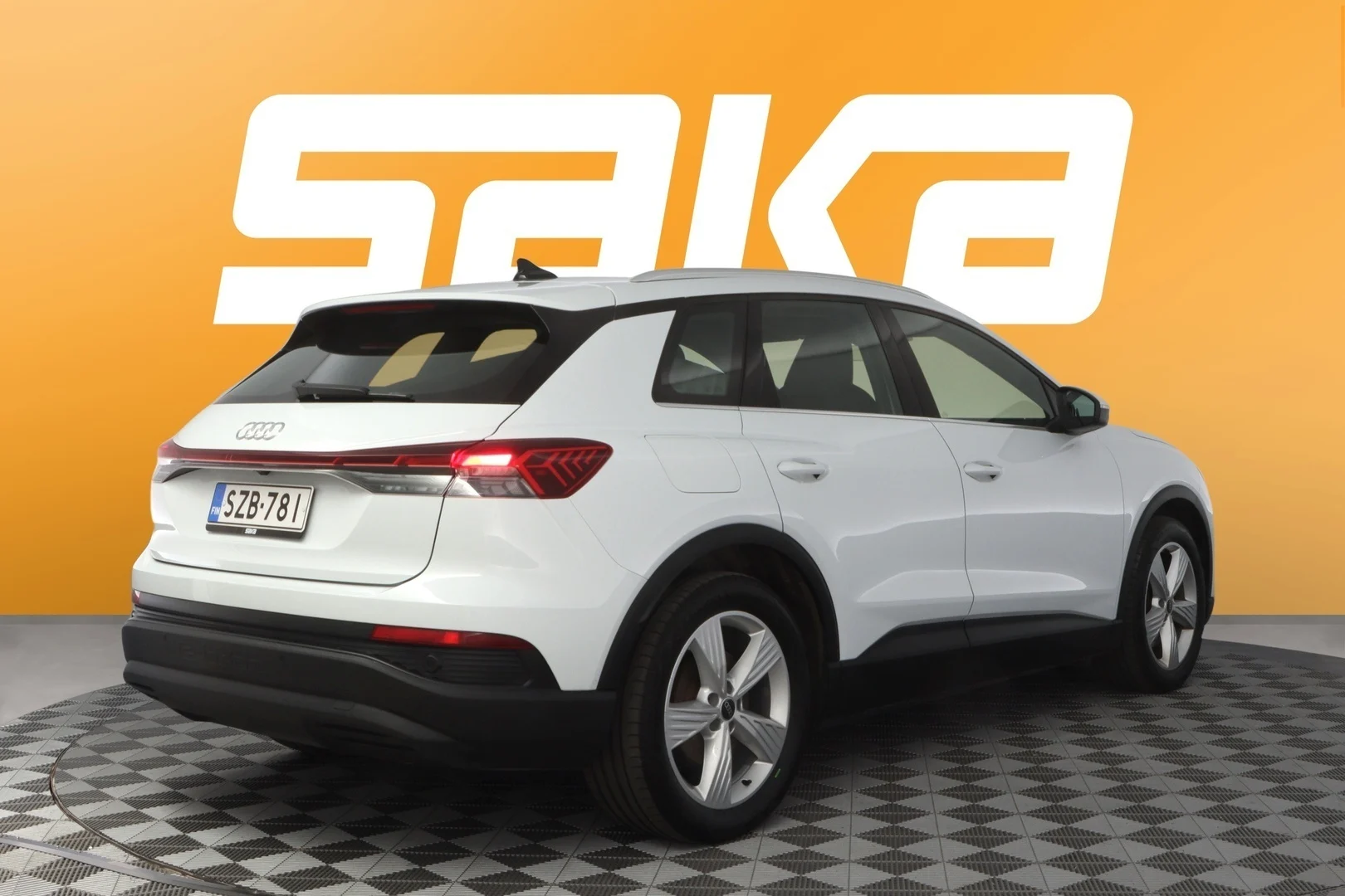 Car Image - 19KV4wkYGcUvCvzCymyNt6