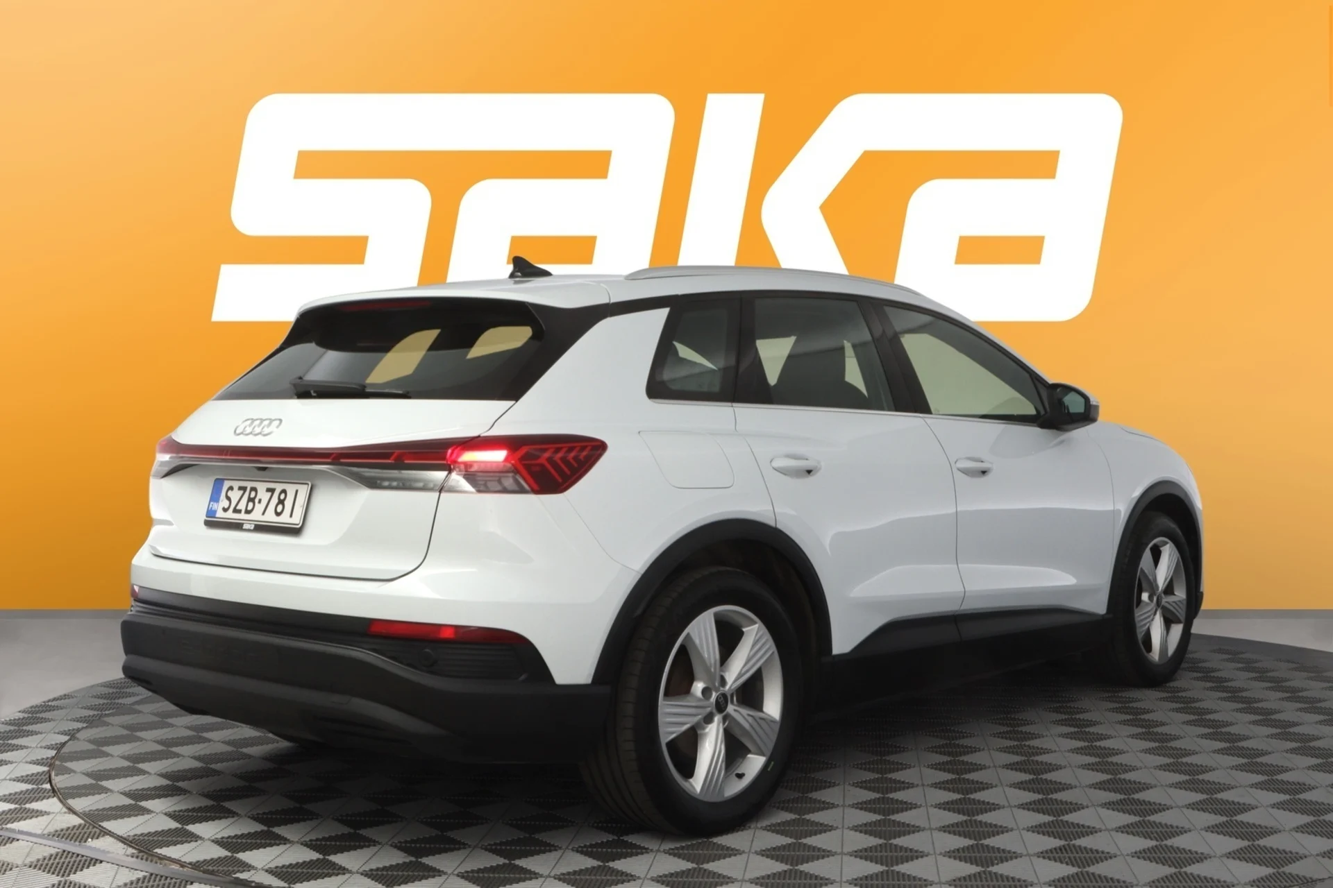 Car Image - 19KV4wkYGcUvCvzCymyNt6