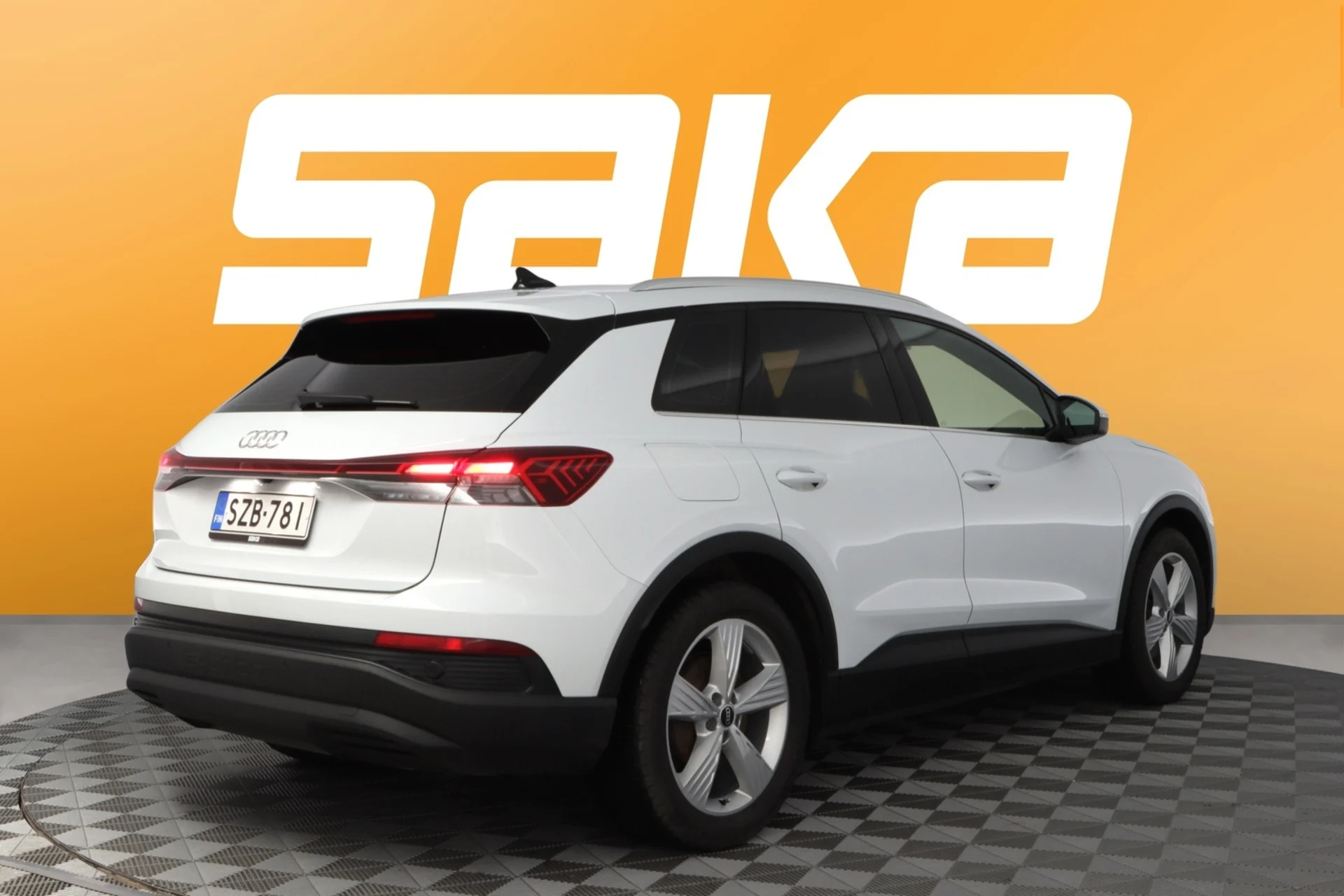 Car Image - 19KV4wkYGcUvCvzCymyNt6