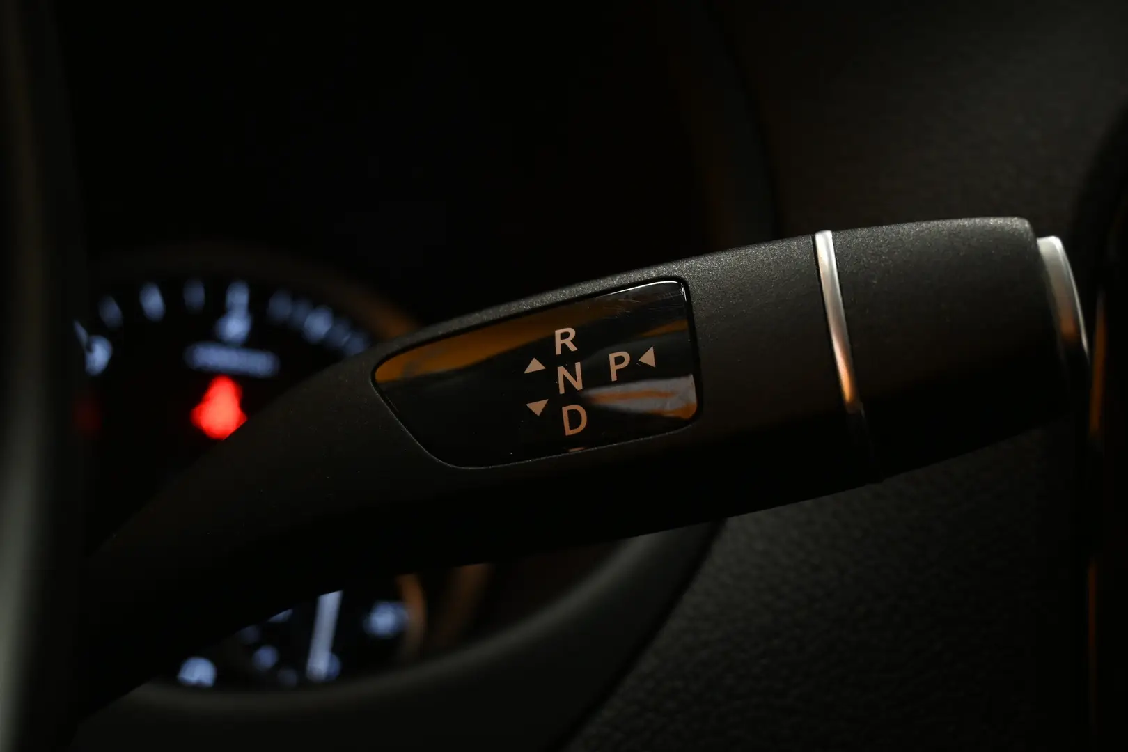 Car Image - FPeHzJC5u2qU1ggMD4zXZ