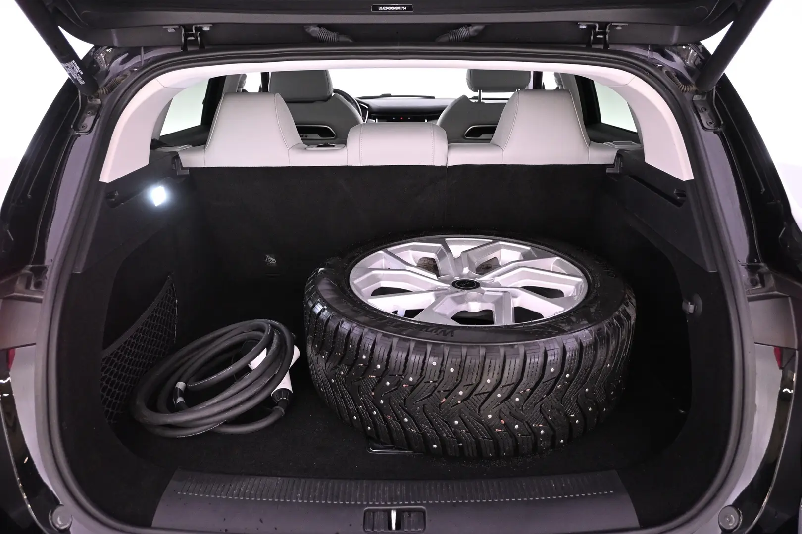 Car Image - 58hUx8bsjXPiB9Y279HqEH