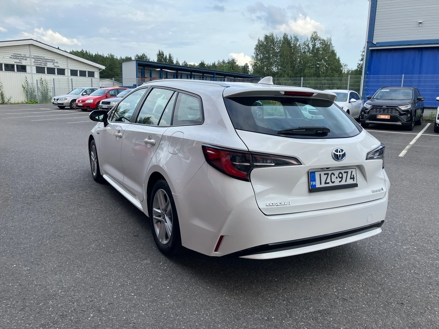 Car Image - 6Q3prRgSuxOZANHtok3jxX