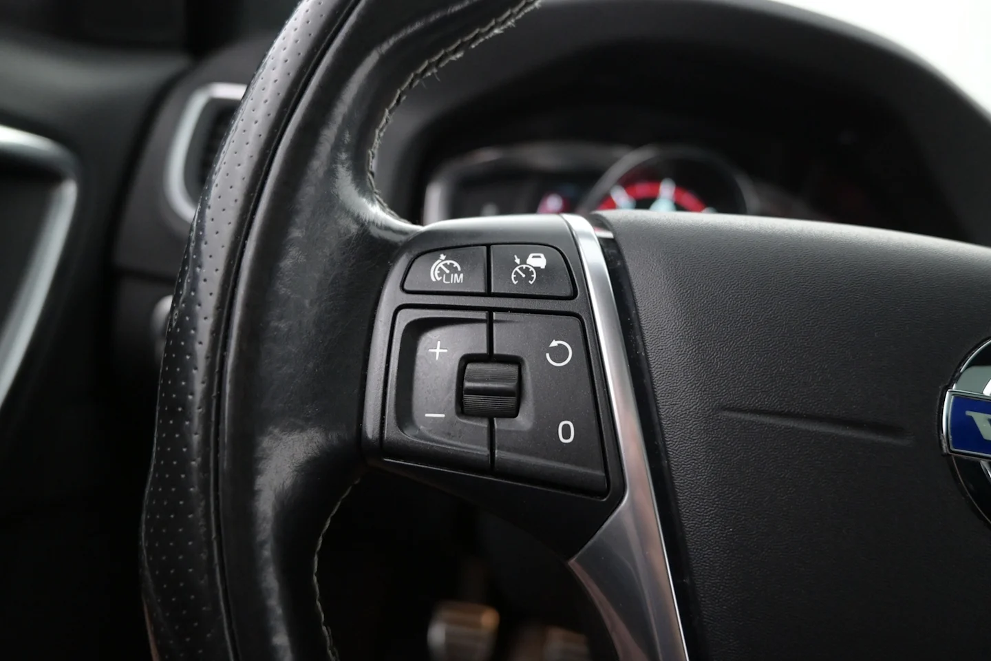Car Image - 3n5K5kkTp9uM9Tl0EfrkWE