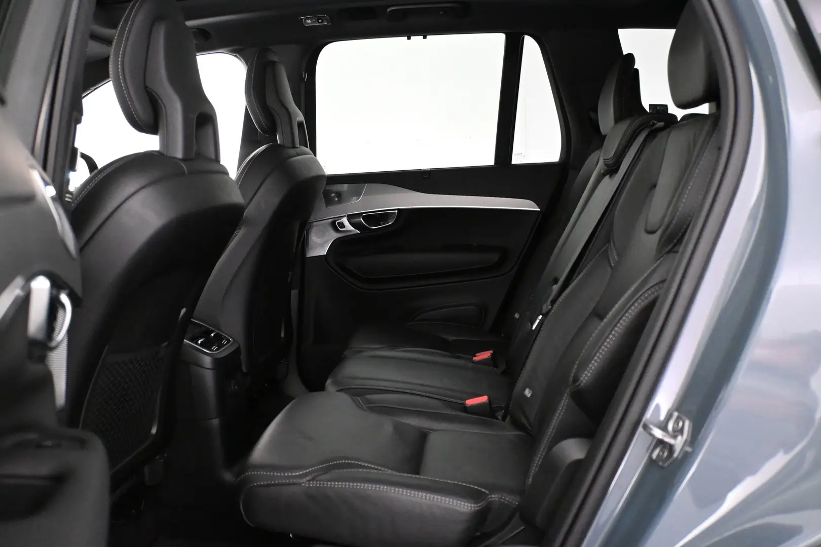 Car Image - 77n7xVQZlWssKUg0vZ7R5x