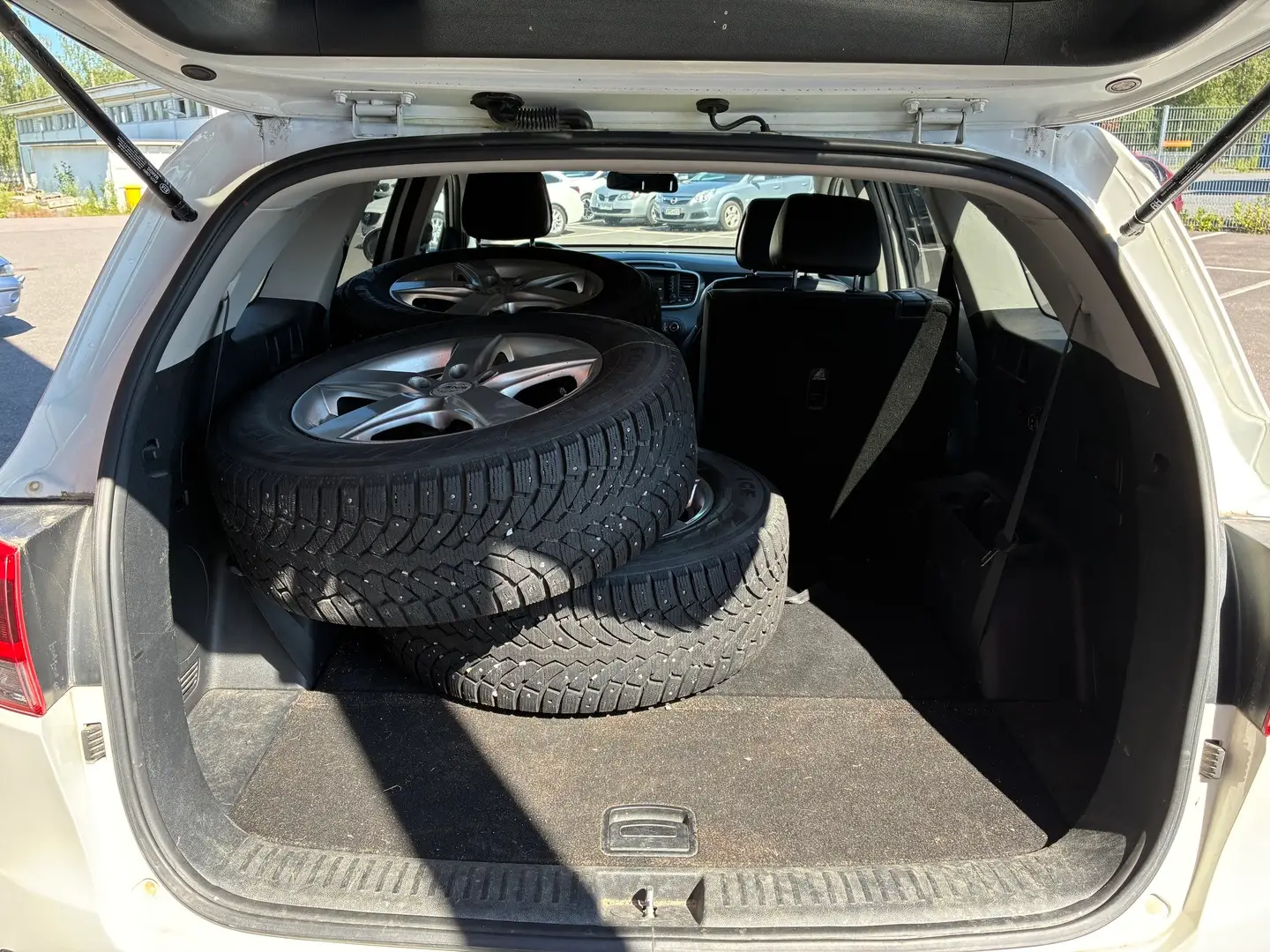 Car Image - lrN6Xu8nIoeAPXHv3PRSj