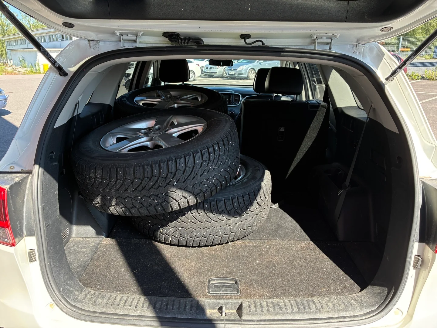 Car Image - lrN6Xu8nIoeAPXHv3PRSj